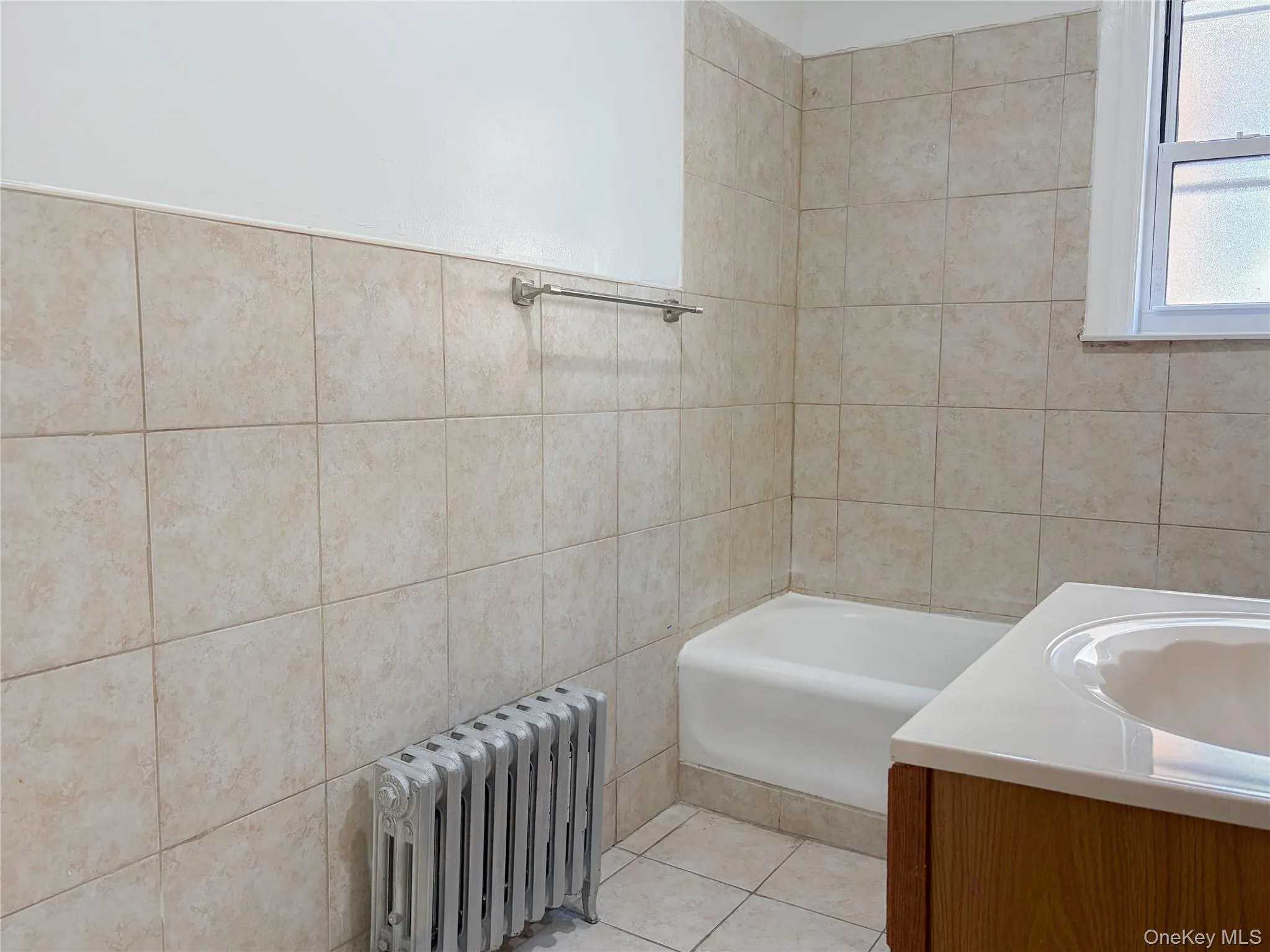 2863 Coddington Avenue, New York, NY, 2 Bedrooms Bedrooms, 4 Rooms Rooms,1 BathroomBathrooms,Residential Lease,For Rent,Coddington,0,971640 2863 Coddington Avenue, New York, NY, 2 Bedrooms Bedrooms, 4 Rooms Rooms,1 BathroomBathrooms,Residential Lease,For Rent,Coddington,0,971640