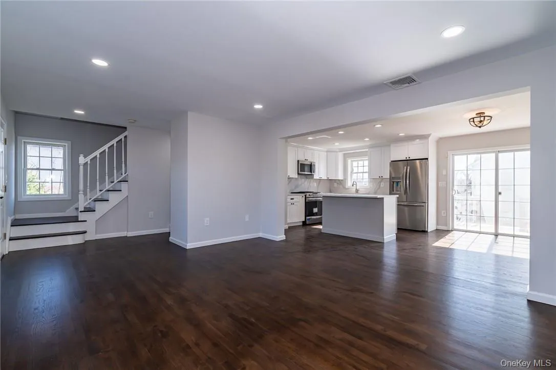 35 Harrison Avenue, Harrison, NY, 3 Bedrooms Bedrooms, 10 Rooms Rooms,2 BathroomsBathrooms,Residential Lease,For Rent,Harrison,0,971643 35 Harrison Avenue, Harrison, NY, 3 Bedrooms Bedrooms, 10 Rooms Rooms,2 BathroomsBathrooms,Residential Lease,For Rent,Harrison,0,971643