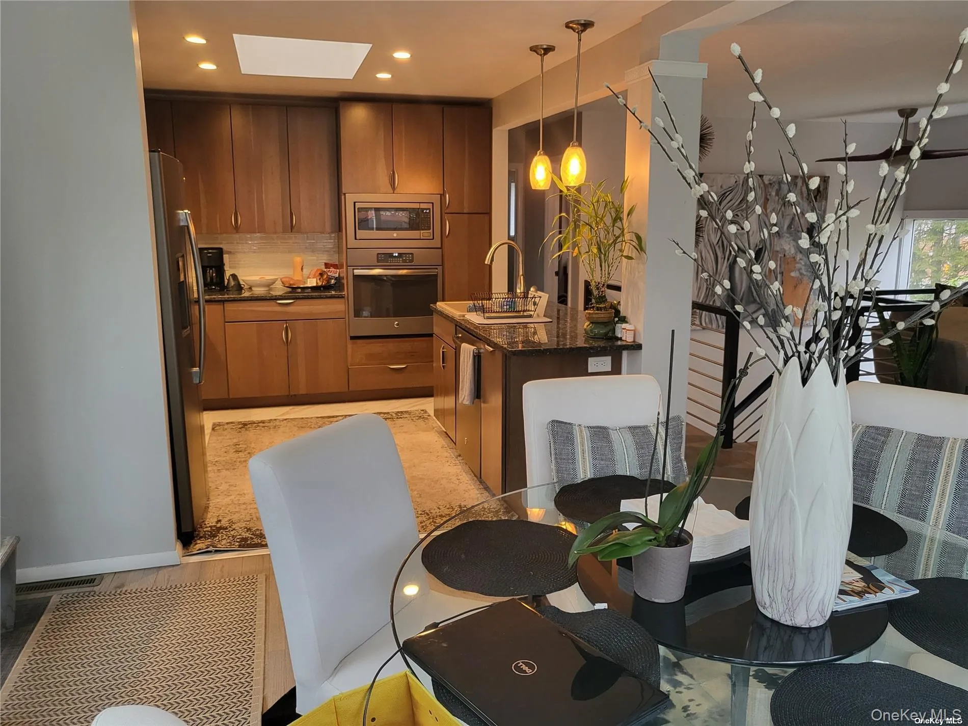 73 Spinney Road, Southampton, NY, 3 Bedrooms Bedrooms, 7 Rooms Rooms,2 BathroomsBathrooms,Residential Lease,For Rent,Spinney,0,971665 73 Spinney Road, Southampton, NY, 3 Bedrooms Bedrooms, 7 Rooms Rooms,2 BathroomsBathrooms,Residential Lease,For Rent,Spinney,0,971665