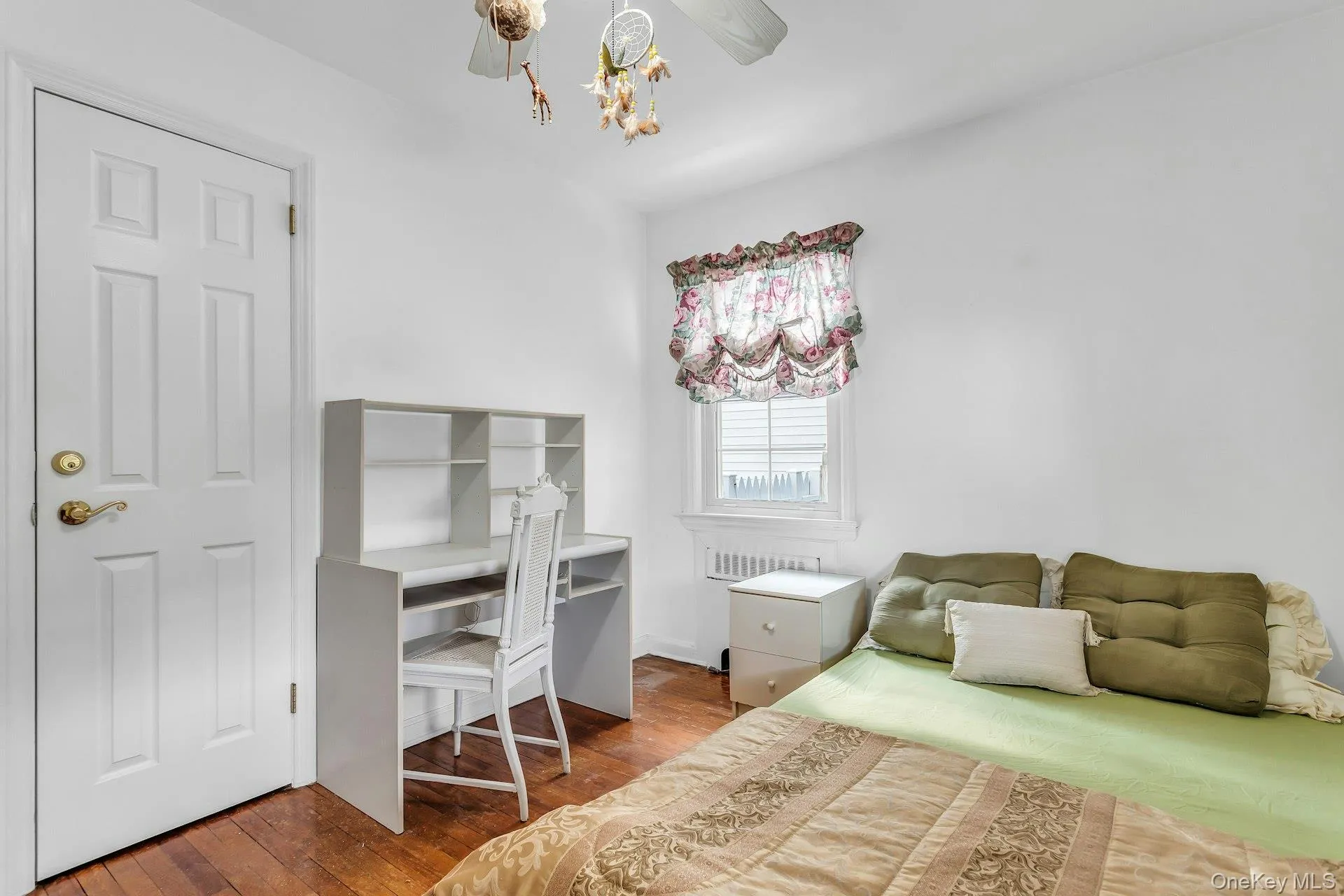 5 Sherwood Road, Glen Cove, NY, 3 Bedrooms Bedrooms, 6 Rooms Rooms,1 BathroomBathrooms,Residential,For Rent,Sherwood,0,971667 5 Sherwood Road, Glen Cove, NY, 3 Bedrooms Bedrooms, 6 Rooms Rooms,1 BathroomBathrooms,Residential,For Rent,Sherwood,0,971667