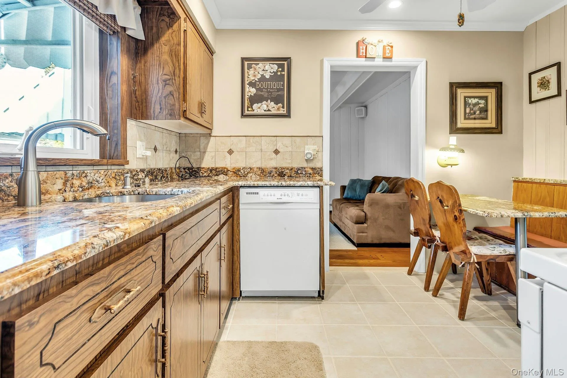 Granite Counter tops in the kitchen Granite Counter tops in the kitchen