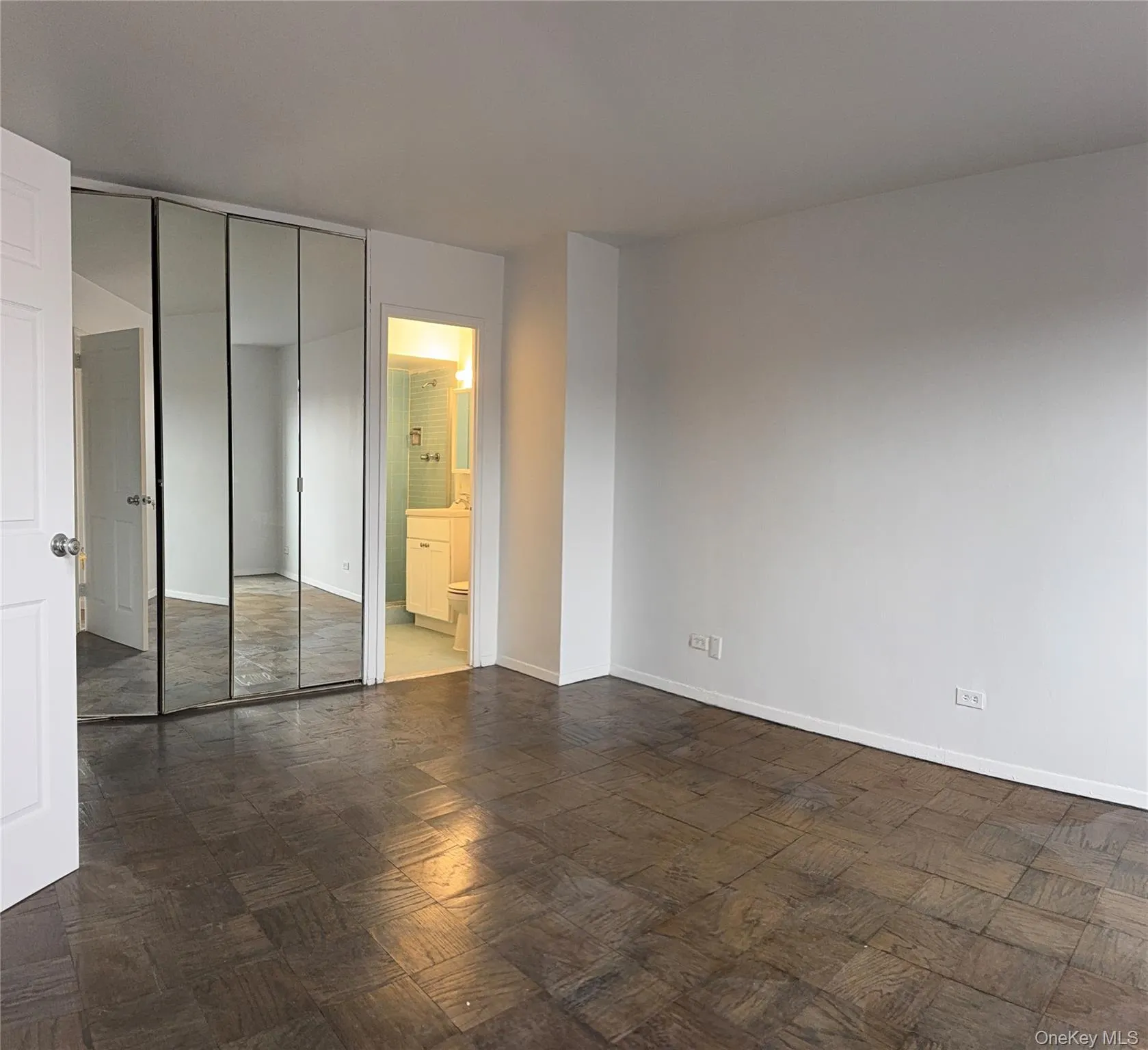 61-20 Grand Central Parkway, New York, NY, 2 Bedrooms Bedrooms, 5 Rooms Rooms,2 BathroomsBathrooms,Residential Lease,For Rent,Grand Central,0,971678 61-20 Grand Central Parkway, New York, NY, 2 Bedrooms Bedrooms, 5 Rooms Rooms,2 BathroomsBathrooms,Residential Lease,For Rent,Grand Central,0,971678