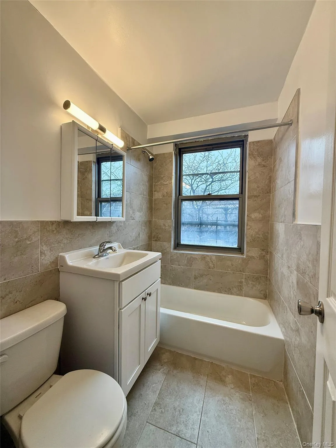61-20 Grand Central Parkway, New York, NY, 2 Bedrooms Bedrooms, 5 Rooms Rooms,2 BathroomsBathrooms,Residential Lease,For Rent,Grand Central,0,971678 61-20 Grand Central Parkway, New York, NY, 2 Bedrooms Bedrooms, 5 Rooms Rooms,2 BathroomsBathrooms,Residential Lease,For Rent,Grand Central,0,971678