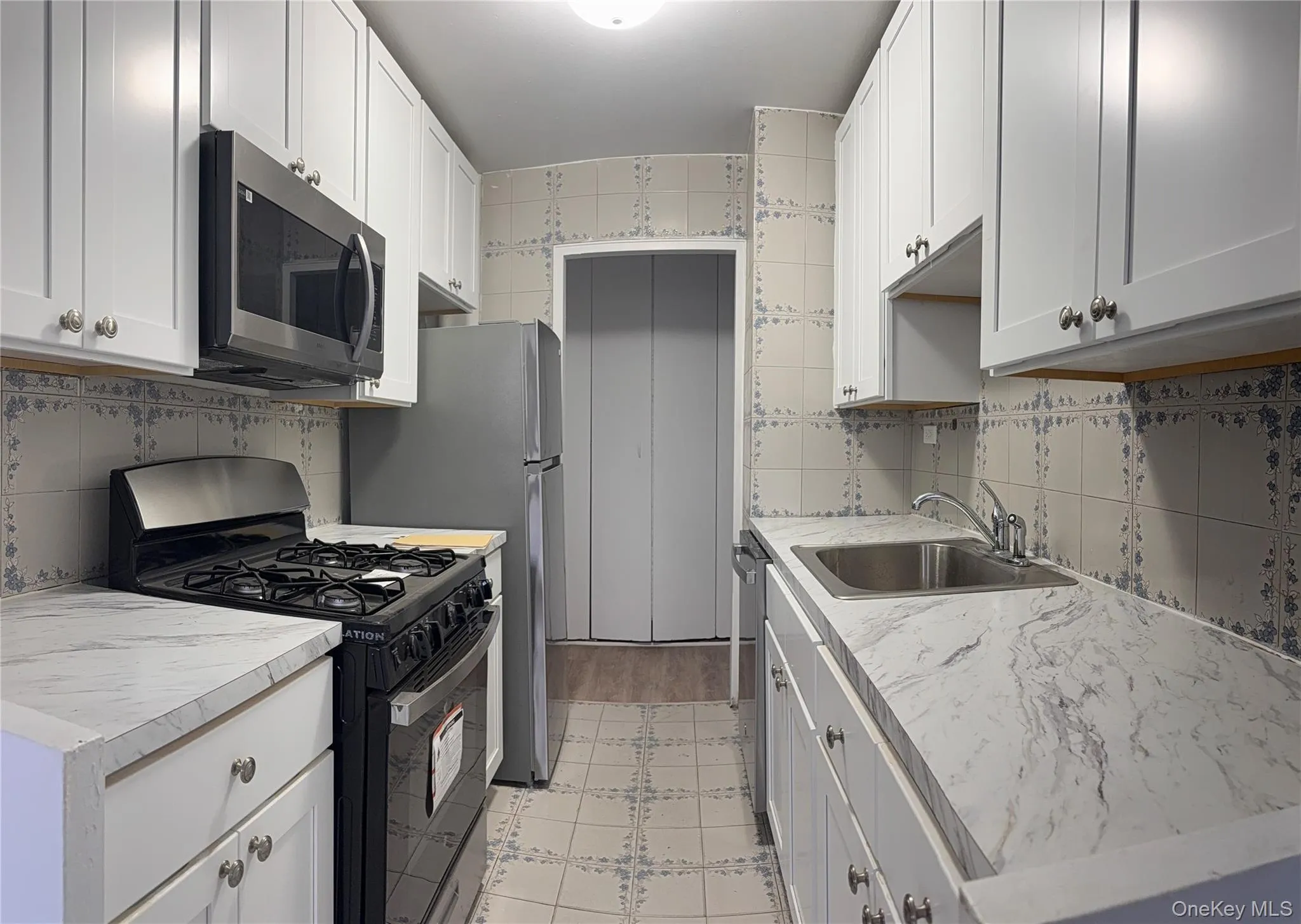 61-20 Grand Central Parkway, New York, NY, 2 Bedrooms Bedrooms, 5 Rooms Rooms,2 BathroomsBathrooms,Residential Lease,For Rent,Grand Central,0,971678 61-20 Grand Central Parkway, New York, NY, 2 Bedrooms Bedrooms, 5 Rooms Rooms,2 BathroomsBathrooms,Residential Lease,For Rent,Grand Central,0,971678