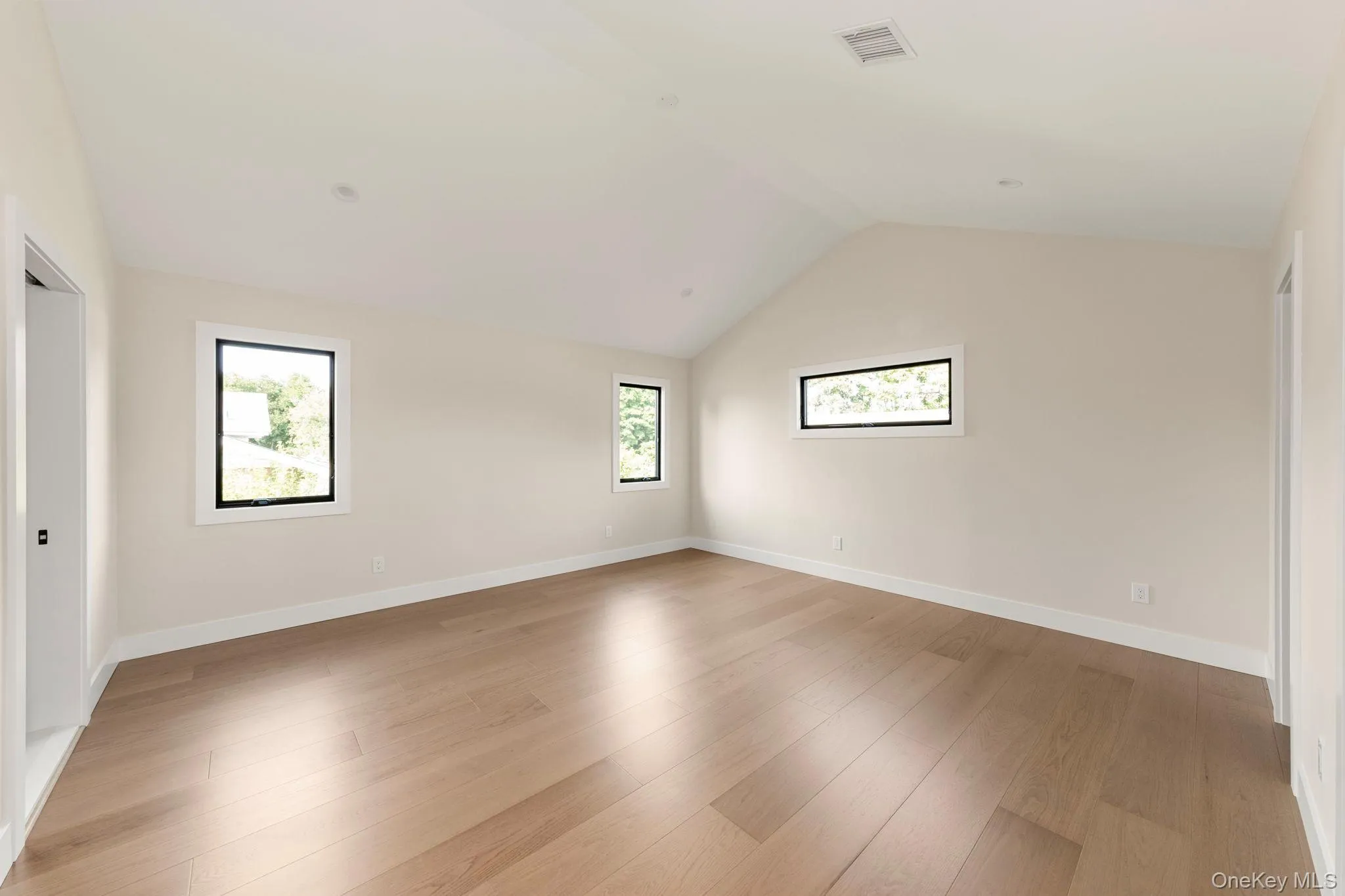 555 Marian Court, Hempstead, NY, 5 Bedrooms Bedrooms, 18 Rooms Rooms,5 BathroomsBathrooms,Residential,For Rent,Marian,0,971681 555 Marian Court, Hempstead, NY, 5 Bedrooms Bedrooms, 18 Rooms Rooms,5 BathroomsBathrooms,Residential,For Rent,Marian,0,971681