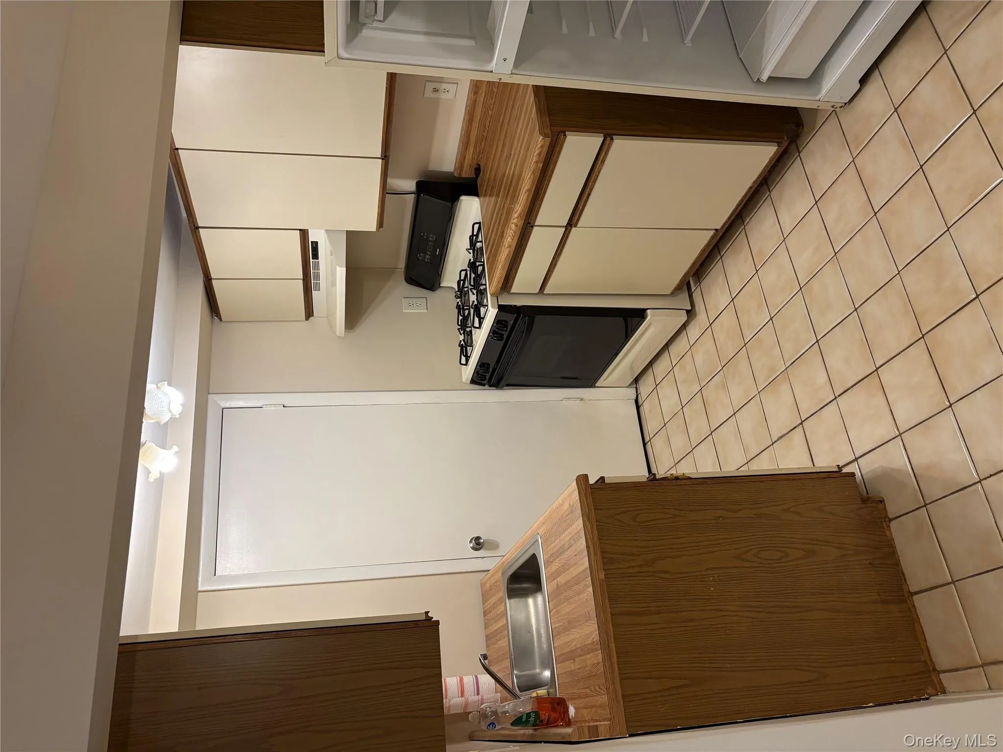 892 Pine Avenue, Islip, NY, 1 Bedroom Bedrooms, 3 Rooms Rooms,1 BathroomBathrooms,Residential Lease,For Rent,Pine,0,971704 892 Pine Avenue, Islip, NY, 1 Bedroom Bedrooms, 3 Rooms Rooms,1 BathroomBathrooms,Residential Lease,For Rent,Pine,0,971704