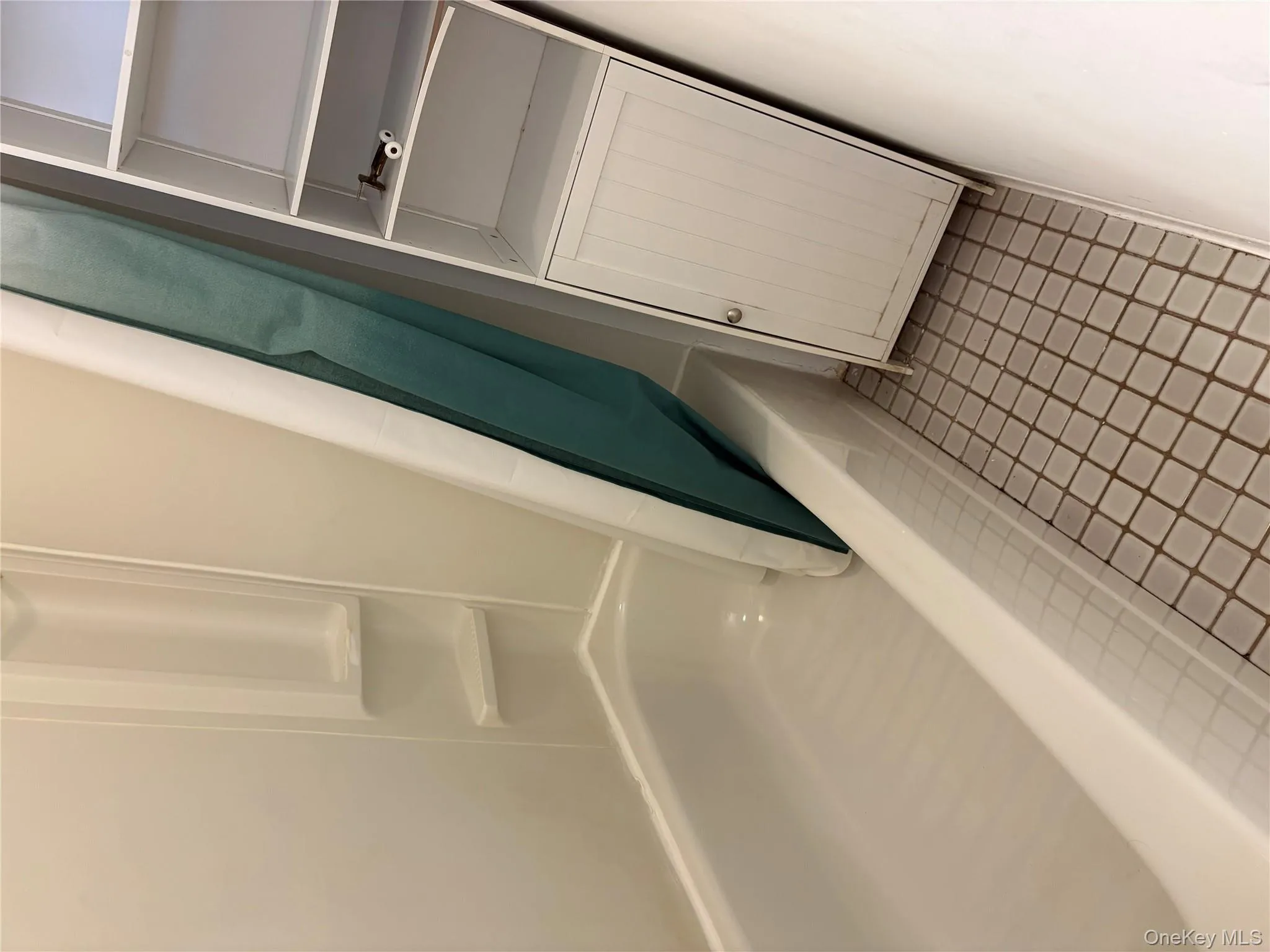 892 Pine Avenue, Islip, NY, 1 Bedroom Bedrooms, 3 Rooms Rooms,1 BathroomBathrooms,Residential Lease,For Rent,Pine,0,971704 892 Pine Avenue, Islip, NY, 1 Bedroom Bedrooms, 3 Rooms Rooms,1 BathroomBathrooms,Residential Lease,For Rent,Pine,0,971704