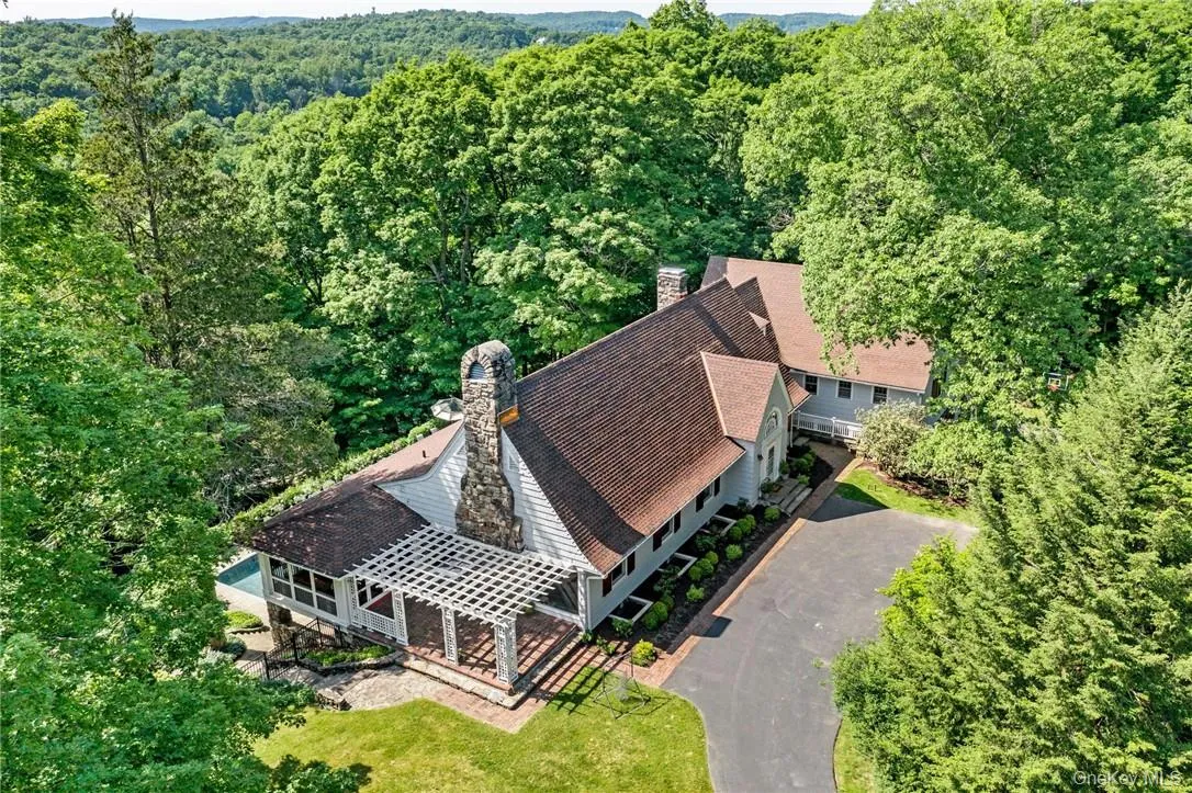 220 Croton Avenue, New Castle, NY, 5 Bedrooms Bedrooms, 10 Rooms Rooms,5 BathroomsBathrooms,Residential Lease,For Rent,Croton,0,971717 220 Croton Avenue, New Castle, NY, 5 Bedrooms Bedrooms, 10 Rooms Rooms,5 BathroomsBathrooms,Residential Lease,For Rent,Croton,0,971717