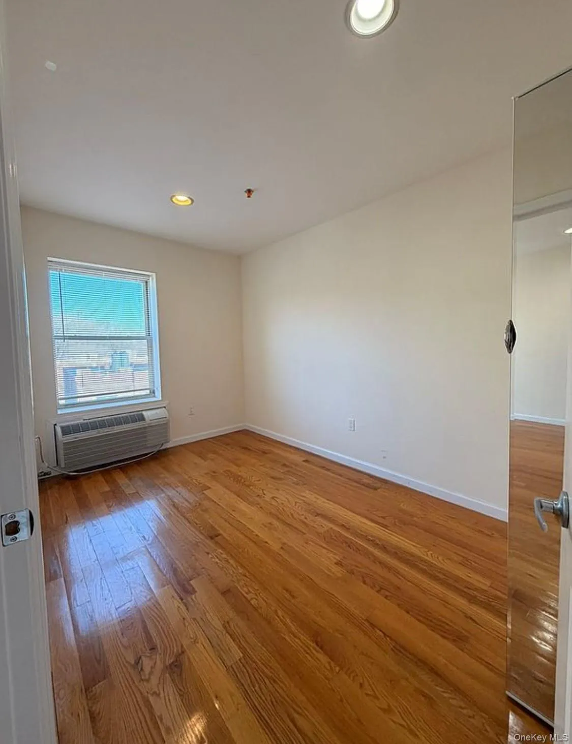 8265 116th Street, New York, NY, 2 Bedrooms Bedrooms, 5 Rooms Rooms,2 BathroomsBathrooms,Residential Lease,For Rent,116th,0,971723 8265 116th Street, New York, NY, 2 Bedrooms Bedrooms, 5 Rooms Rooms,2 BathroomsBathrooms,Residential Lease,For Rent,116th,0,971723