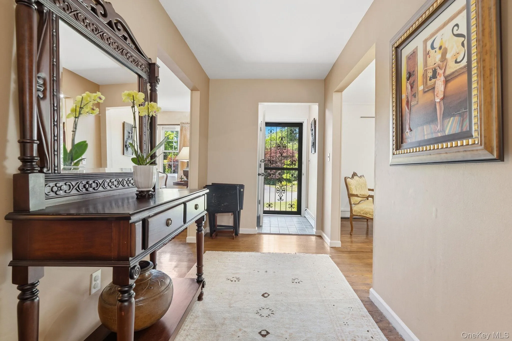Step inside to a layout designed for effortless everyday living. Step inside to a layout designed for effortless everyday living.