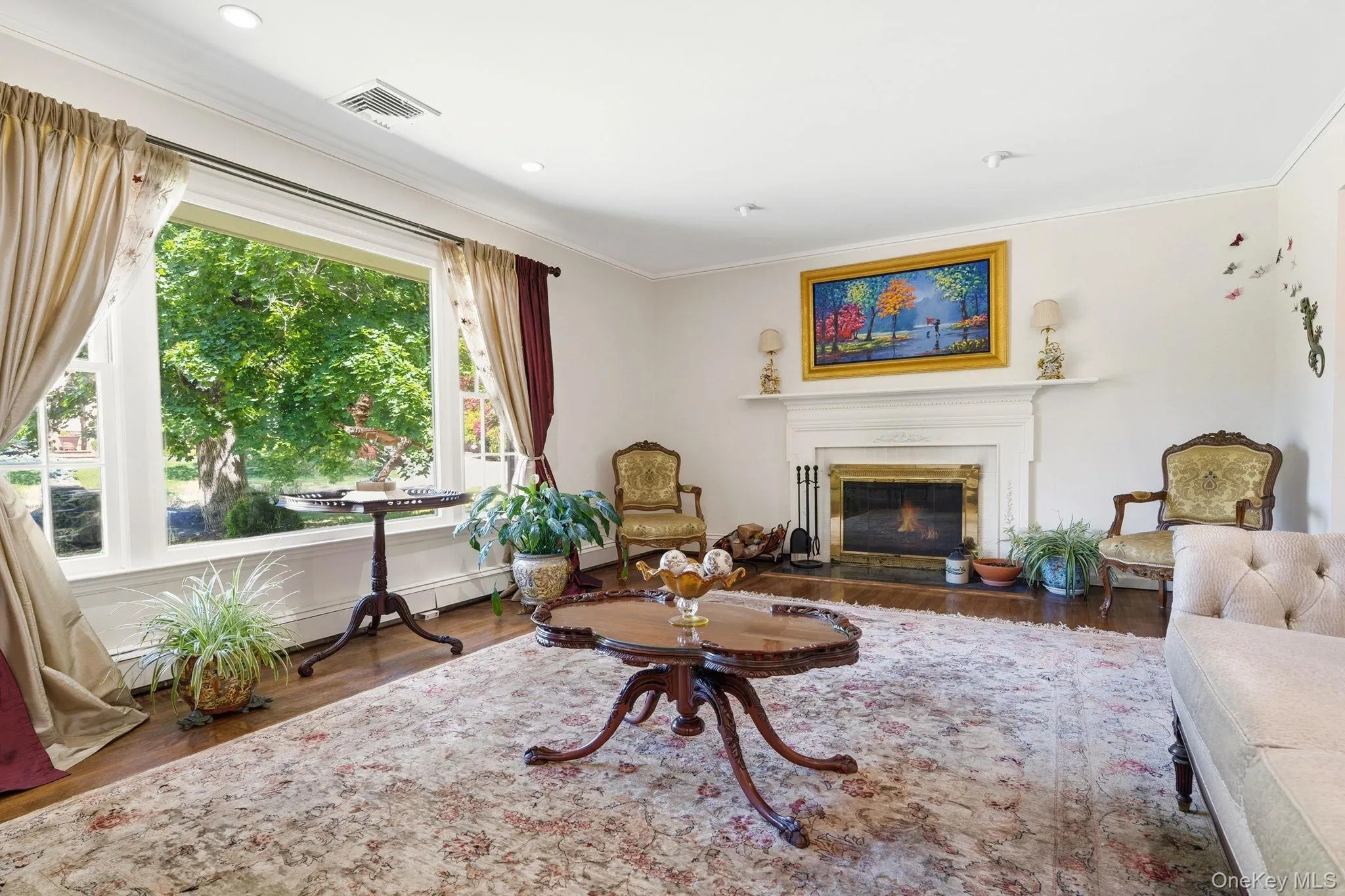 An inviting space where comfort and connection come naturally. An inviting space where comfort and connection come naturally.