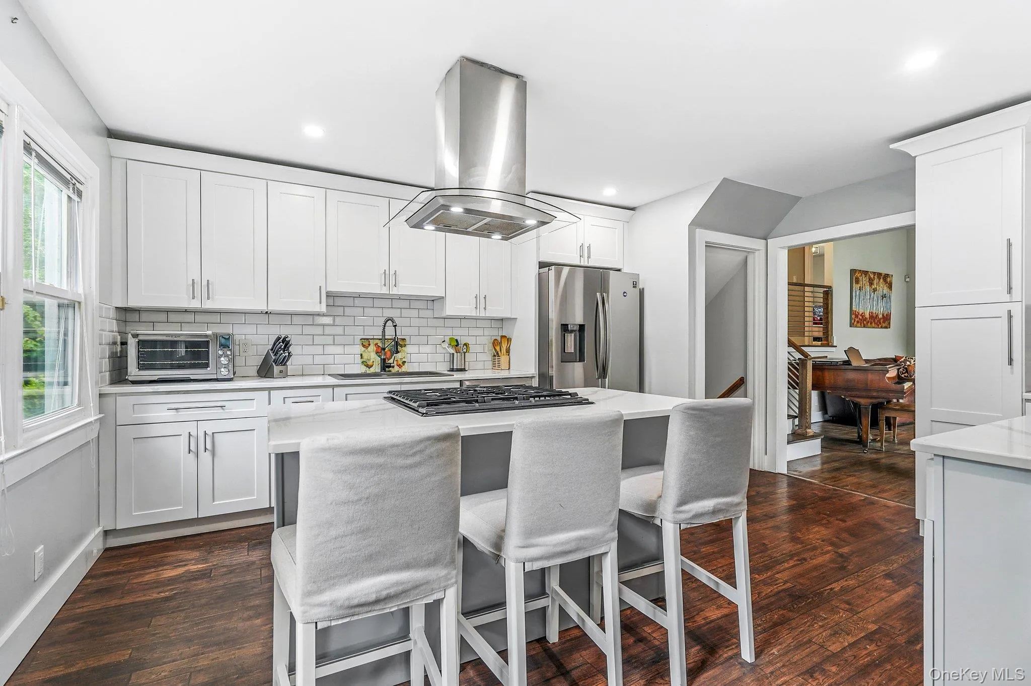45 Rugby Road, New Rochelle, NY, 4 Bedrooms Bedrooms, 8 Rooms Rooms,2 BathroomsBathrooms,Residential,For Rent,Rugby,0,971762 45 Rugby Road, New Rochelle, NY, 4 Bedrooms Bedrooms, 8 Rooms Rooms,2 BathroomsBathrooms,Residential,For Rent,Rugby,0,971762