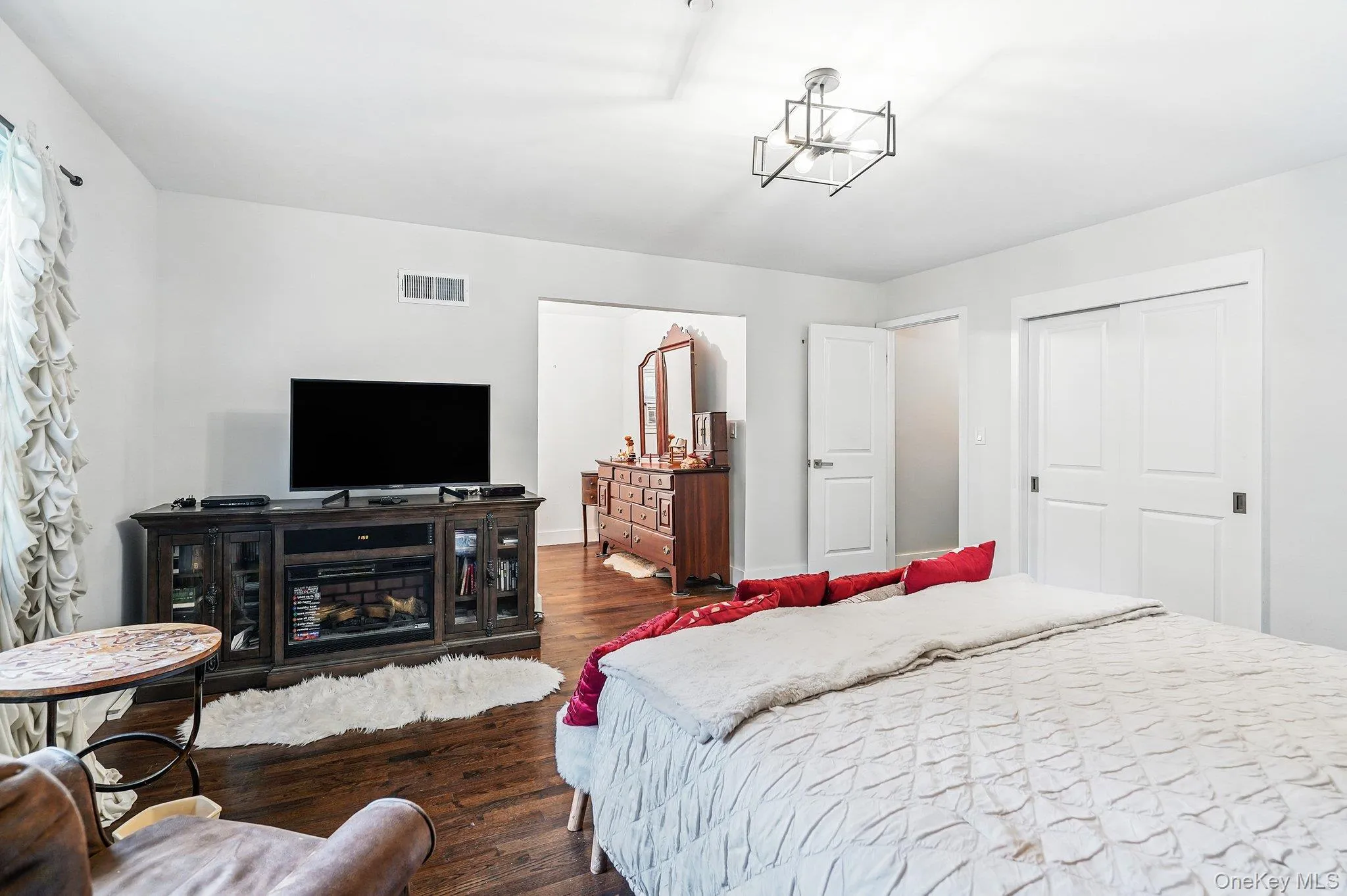45 Rugby Road, New Rochelle, NY, 4 Bedrooms Bedrooms, 8 Rooms Rooms,2 BathroomsBathrooms,Residential,For Rent,Rugby,0,971762 45 Rugby Road, New Rochelle, NY, 4 Bedrooms Bedrooms, 8 Rooms Rooms,2 BathroomsBathrooms,Residential,For Rent,Rugby,0,971762