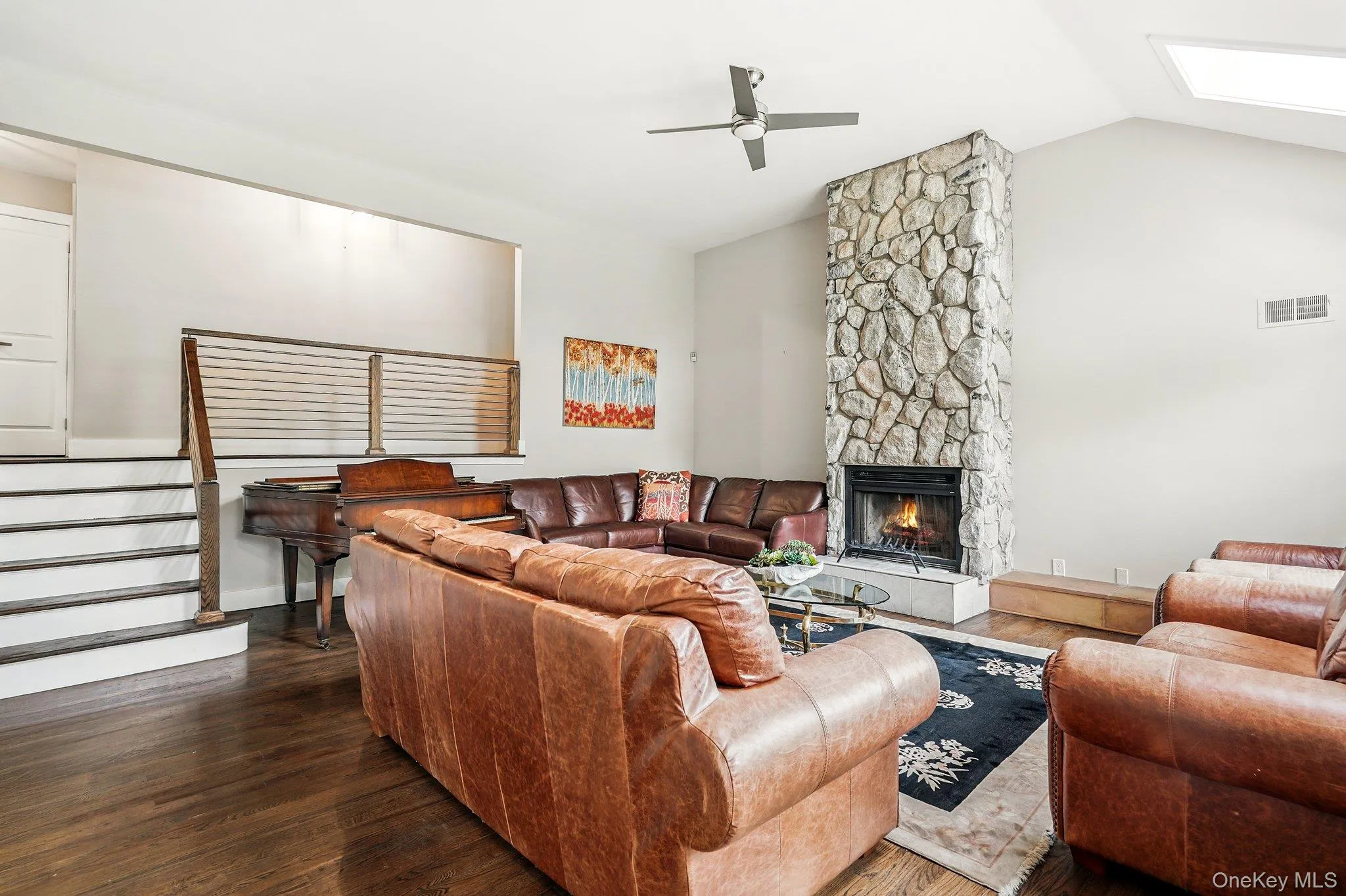 45 Rugby Road, New Rochelle, NY, 4 Bedrooms Bedrooms, 8 Rooms Rooms,2 BathroomsBathrooms,Residential,For Rent,Rugby,0,971762 45 Rugby Road, New Rochelle, NY, 4 Bedrooms Bedrooms, 8 Rooms Rooms,2 BathroomsBathrooms,Residential,For Rent,Rugby,0,971762