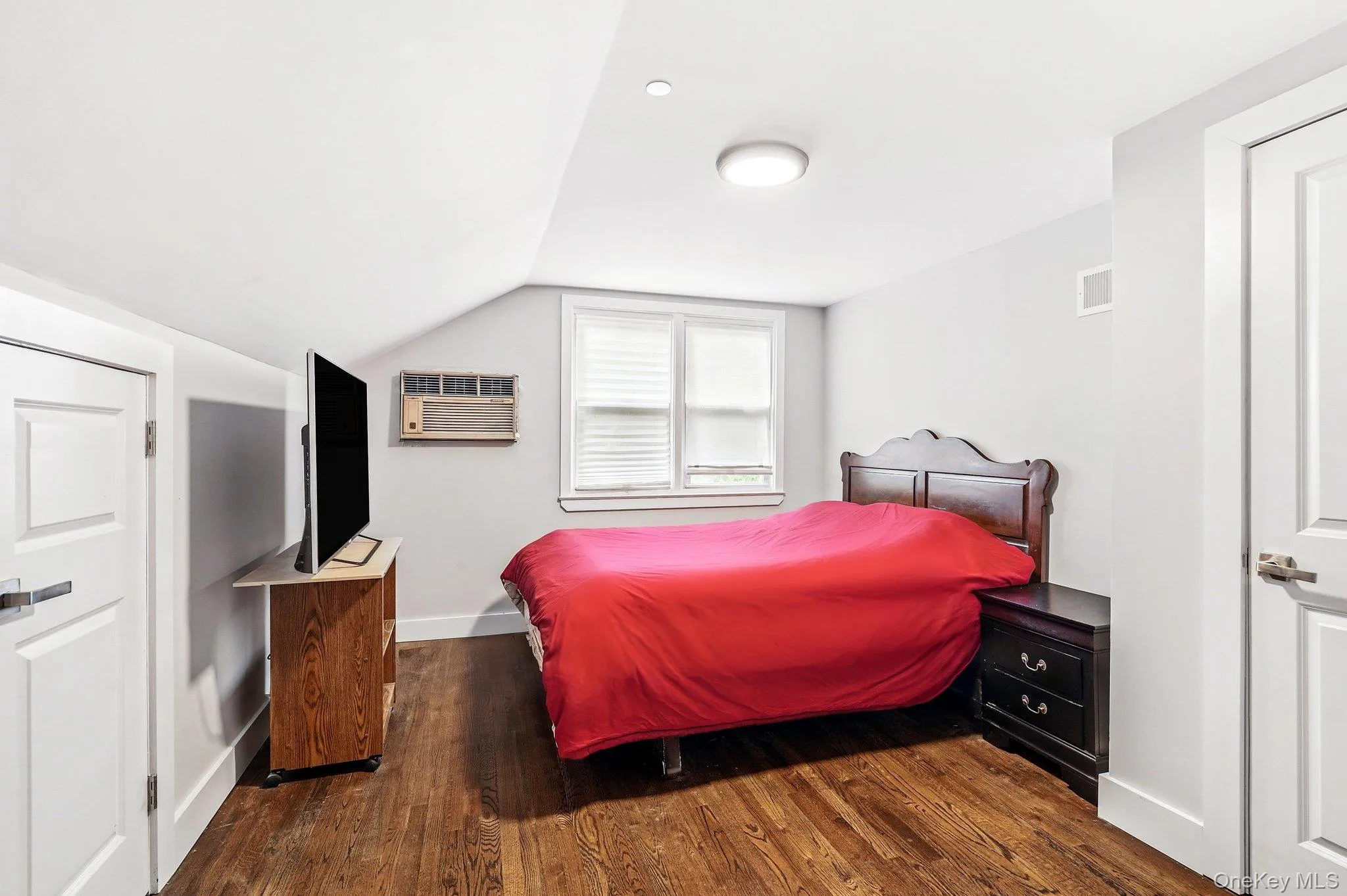 45 Rugby Road, New Rochelle, NY, 4 Bedrooms Bedrooms, 8 Rooms Rooms,2 BathroomsBathrooms,Residential,For Rent,Rugby,0,971762 45 Rugby Road, New Rochelle, NY, 4 Bedrooms Bedrooms, 8 Rooms Rooms,2 BathroomsBathrooms,Residential,For Rent,Rugby,0,971762