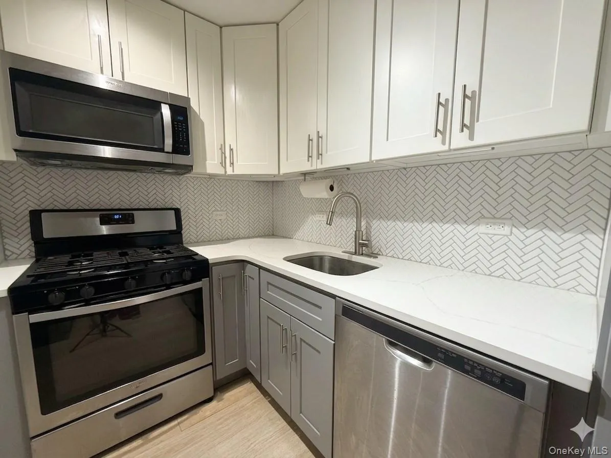 77 Fulton Street, New York, NY, 1 Bedroom Bedrooms, 3 Rooms Rooms,1 BathroomBathrooms,Residential,For Rent,Fulton,0,971764 77 Fulton Street, New York, NY, 1 Bedroom Bedrooms, 3 Rooms Rooms,1 BathroomBathrooms,Residential,For Rent,Fulton,0,971764