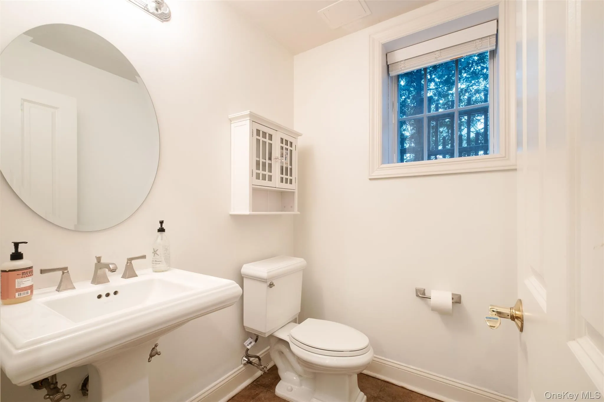 Entry way powder room. Great for guests or visitors. Entry way powder room. Great for guests or visitors.