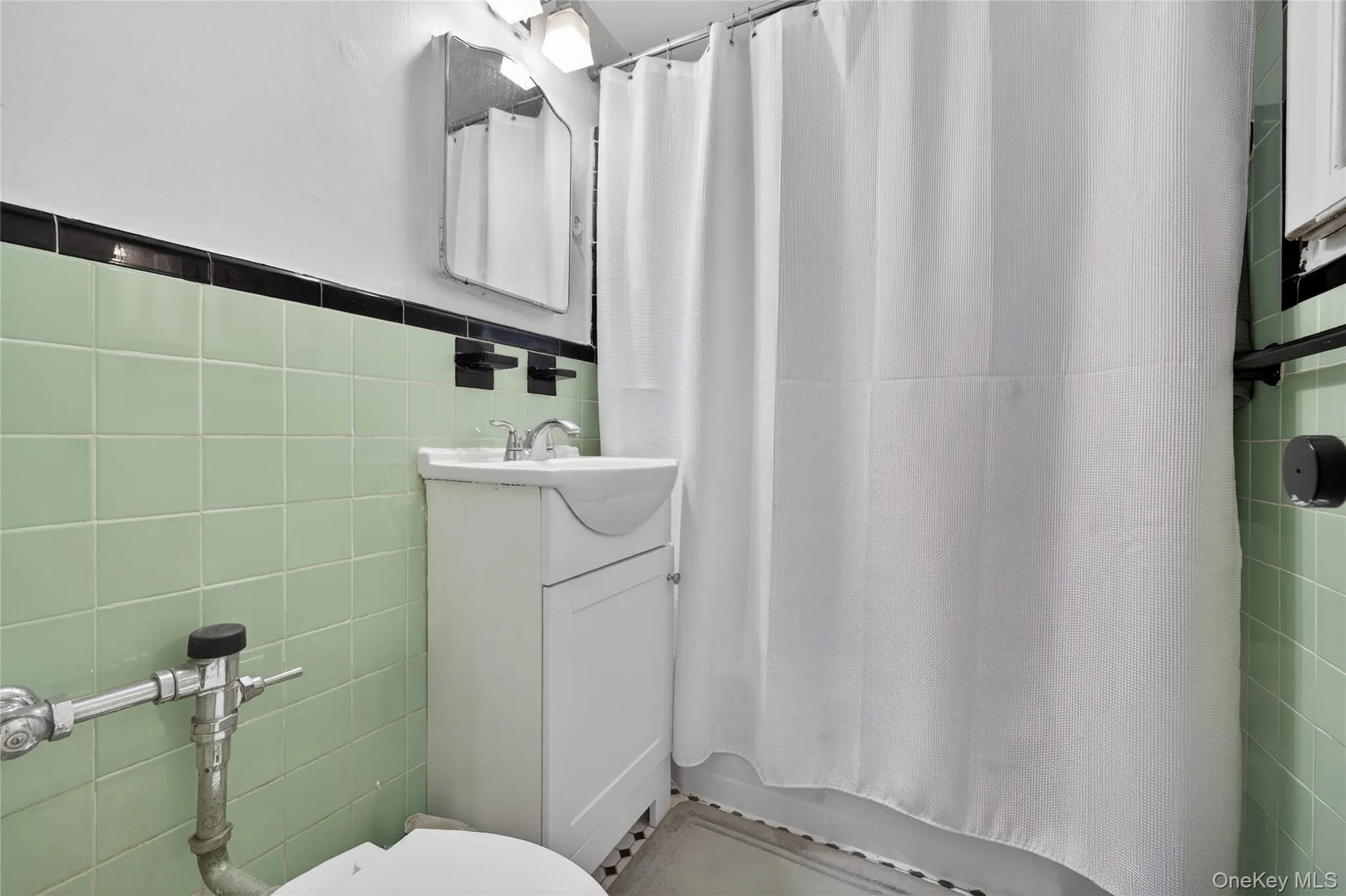 8385 116th Street, New York, NY, 2 Bedrooms Bedrooms, 5 Rooms Rooms,1 BathroomBathrooms,Residential Sale,For Rent,116th,0,971804 8385 116th Street, New York, NY, 2 Bedrooms Bedrooms, 5 Rooms Rooms,1 BathroomBathrooms,Residential Sale,For Rent,116th,0,971804
