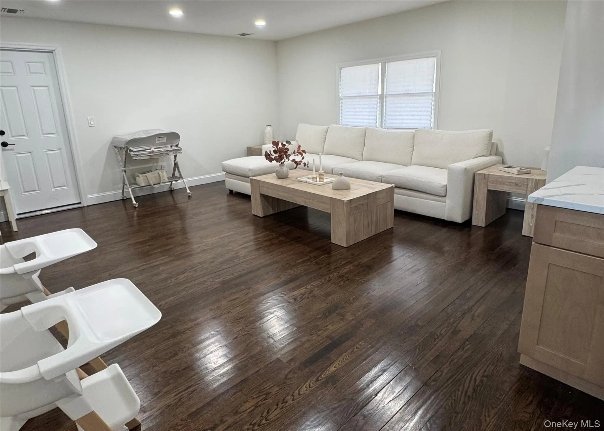 43 Shore Road, Islip, NY, 4 Bedrooms Bedrooms, 8 Rooms Rooms,3 BathroomsBathrooms,Residential,For Rent,Shore,0,971815 43 Shore Road, Islip, NY, 4 Bedrooms Bedrooms, 8 Rooms Rooms,3 BathroomsBathrooms,Residential,For Rent,Shore,0,971815