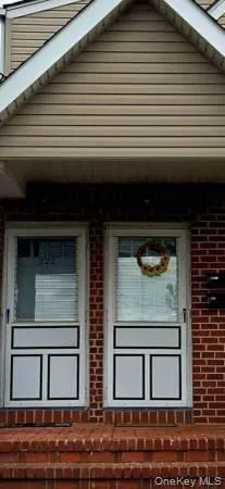222 Cleveland Avenue, North Hempstead, NY, 3 Bedrooms Bedrooms, 6 Rooms Rooms,1 BathroomBathrooms,Residential Lease,For Rent,Cleveland,0,971823 222 Cleveland Avenue, North Hempstead, NY, 3 Bedrooms Bedrooms, 6 Rooms Rooms,1 BathroomBathrooms,Residential Lease,For Rent,Cleveland,0,971823