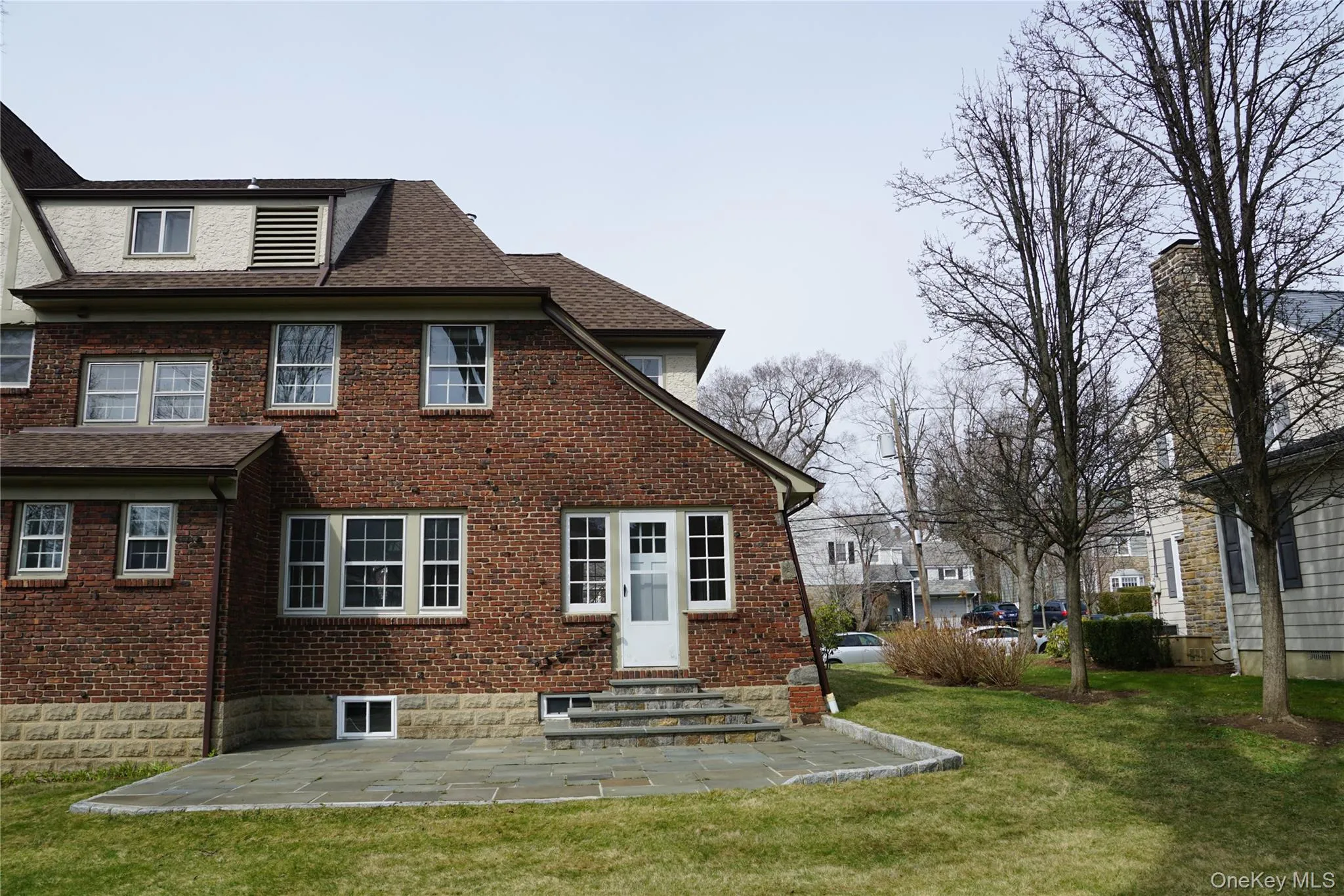 16 Bon Air Avenue, New Rochelle, NY, 4 Bedrooms Bedrooms, 11 Rooms Rooms,3 BathroomsBathrooms,Residential Lease,For Rent,Bon Air,0,971845 16 Bon Air Avenue, New Rochelle, NY, 4 Bedrooms Bedrooms, 11 Rooms Rooms,3 BathroomsBathrooms,Residential Lease,For Rent,Bon Air,0,971845