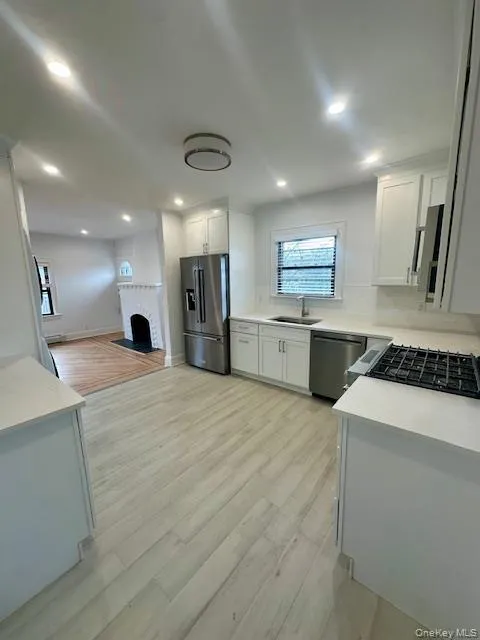 361 Olive Street, Long Beach, NY, 3 Bedrooms Bedrooms, 6 Rooms Rooms,1 BathroomBathrooms,Residential Lease,For Rent,Olive,0,971855 361 Olive Street, Long Beach, NY, 3 Bedrooms Bedrooms, 6 Rooms Rooms,1 BathroomBathrooms,Residential Lease,For Rent,Olive,0,971855