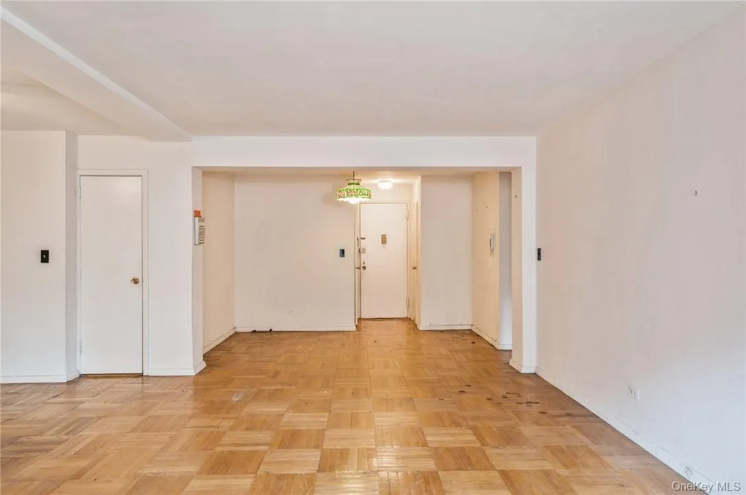 6300 Riverdale Avenue, New York, NY, 1 Bedroom Bedrooms, 4 Rooms Rooms,1 BathroomBathrooms,Residential,For Rent,Riverdale,0,971858 6300 Riverdale Avenue, New York, NY, 1 Bedroom Bedrooms, 4 Rooms Rooms,1 BathroomBathrooms,Residential,For Rent,Riverdale,0,971858