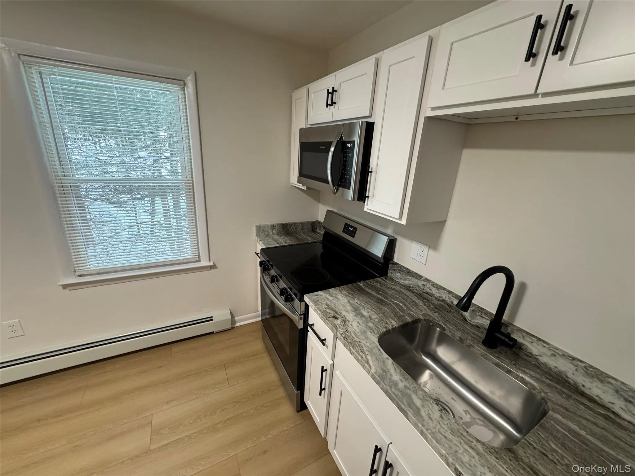 98 Market Street, Hyde Park, NY, 2 Bedrooms Bedrooms, 4 Rooms Rooms,1 BathroomBathrooms,Residential Lease,For Rent,Market,0,971859 98 Market Street, Hyde Park, NY, 2 Bedrooms Bedrooms, 4 Rooms Rooms,1 BathroomBathrooms,Residential Lease,For Rent,Market,0,971859