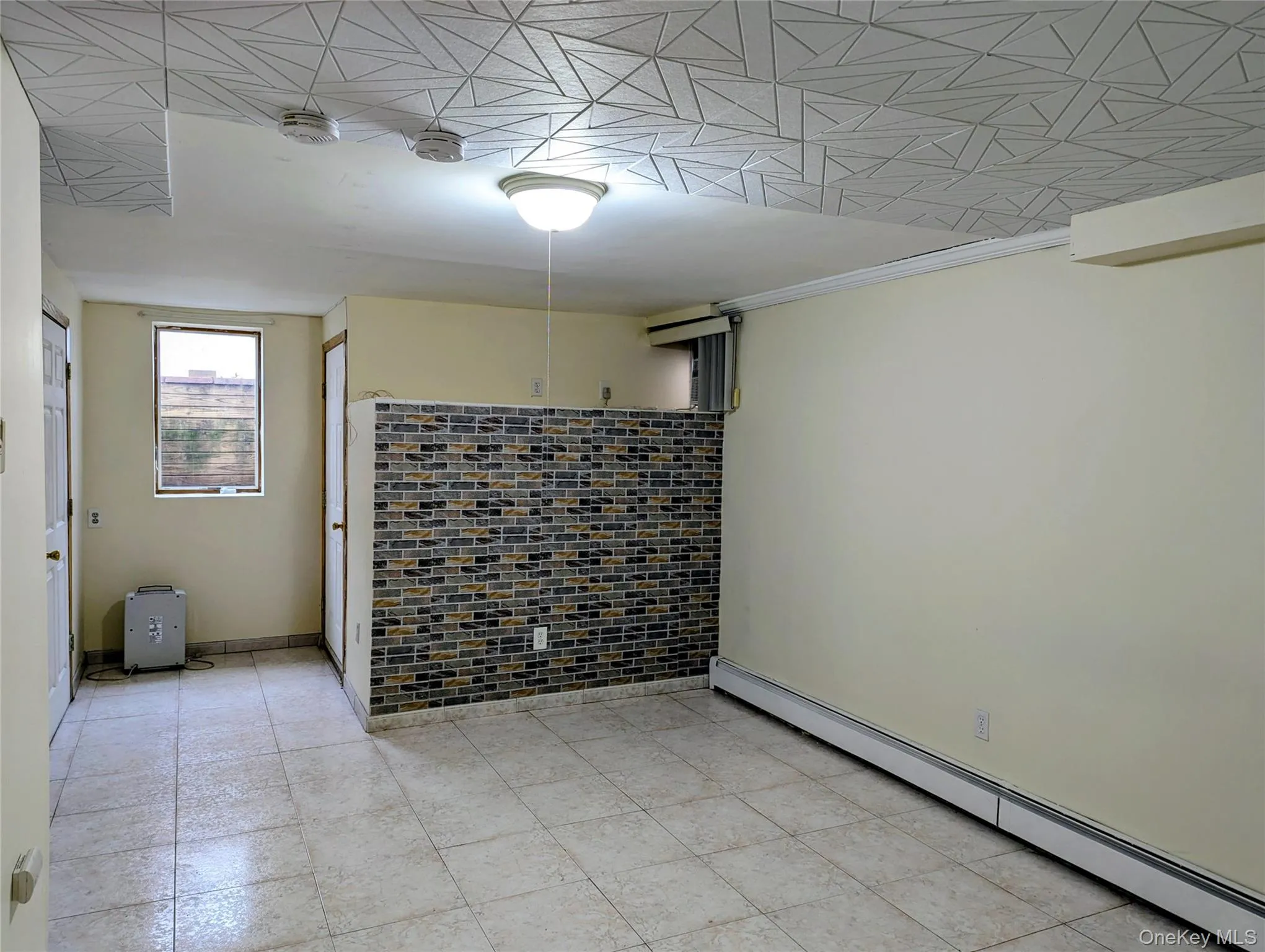 38 3rd Street, Brookhaven, NY, 1 Bedroom Bedrooms, 4 Rooms Rooms,1 BathroomBathrooms,Residential Lease,For Rent,3rd,0,971861 38 3rd Street, Brookhaven, NY, 1 Bedroom Bedrooms, 4 Rooms Rooms,1 BathroomBathrooms,Residential Lease,For Rent,3rd,0,971861