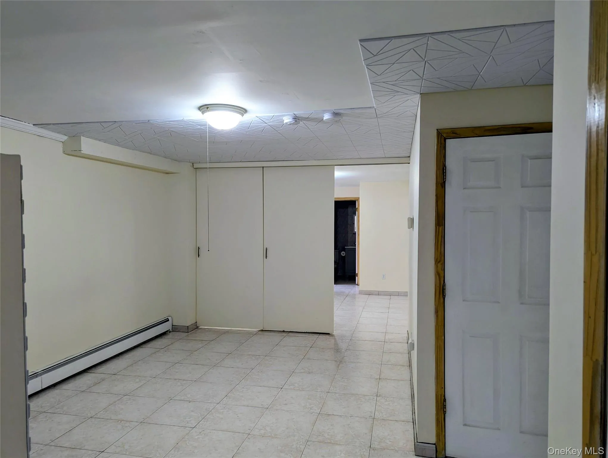 38 3rd Street, Brookhaven, NY, 1 Bedroom Bedrooms, 4 Rooms Rooms,1 BathroomBathrooms,Residential Lease,For Rent,3rd,0,971861 38 3rd Street, Brookhaven, NY, 1 Bedroom Bedrooms, 4 Rooms Rooms,1 BathroomBathrooms,Residential Lease,For Rent,3rd,0,971861