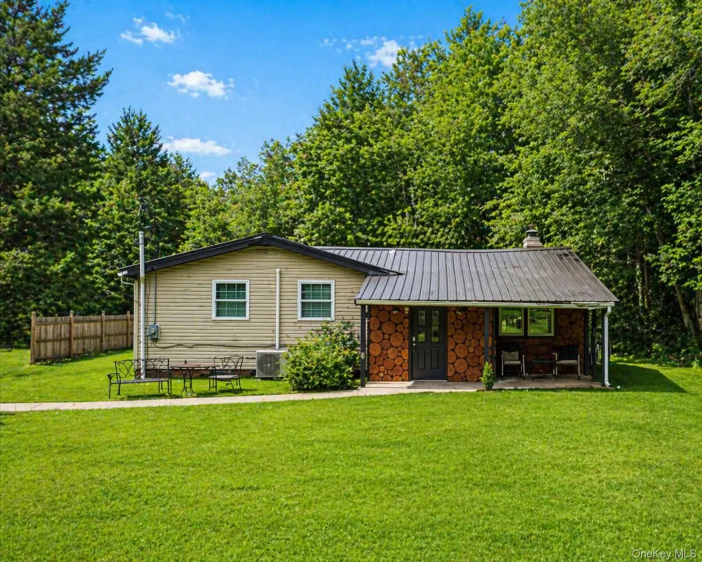 9 Brophy Road, Fallsburg, NY, 3 Bedrooms Bedrooms, 5 Rooms Rooms,2 BathroomsBathrooms,Residential,For Rent,Brophy,0,971863 9 Brophy Road, Fallsburg, NY, 3 Bedrooms Bedrooms, 5 Rooms Rooms,2 BathroomsBathrooms,Residential,For Rent,Brophy,0,971863