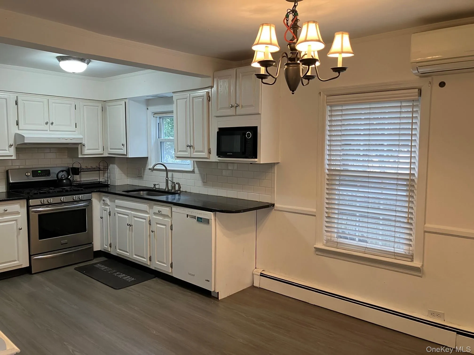 18 Park Avenue, Oyster Bay, NY, 3 Bedrooms Bedrooms, 5 Rooms Rooms,2 BathroomsBathrooms,Residential Lease,For Rent,Park,0,971867 18 Park Avenue, Oyster Bay, NY, 3 Bedrooms Bedrooms, 5 Rooms Rooms,2 BathroomsBathrooms,Residential Lease,For Rent,Park,0,971867