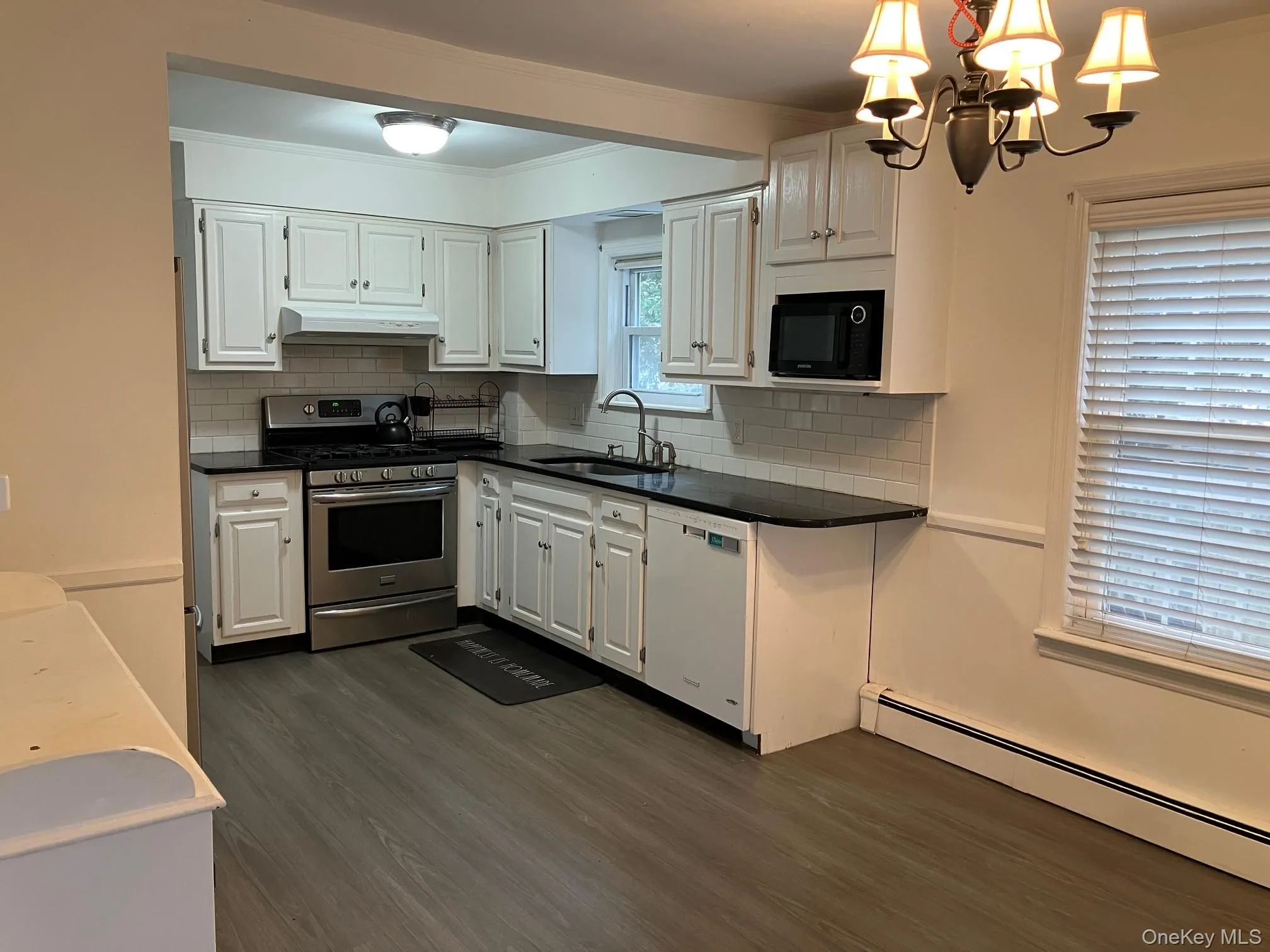 18 Park Avenue, Oyster Bay, NY, 3 Bedrooms Bedrooms, 5 Rooms Rooms,2 BathroomsBathrooms,Residential Lease,For Rent,Park,0,971867 18 Park Avenue, Oyster Bay, NY, 3 Bedrooms Bedrooms, 5 Rooms Rooms,2 BathroomsBathrooms,Residential Lease,For Rent,Park,0,971867