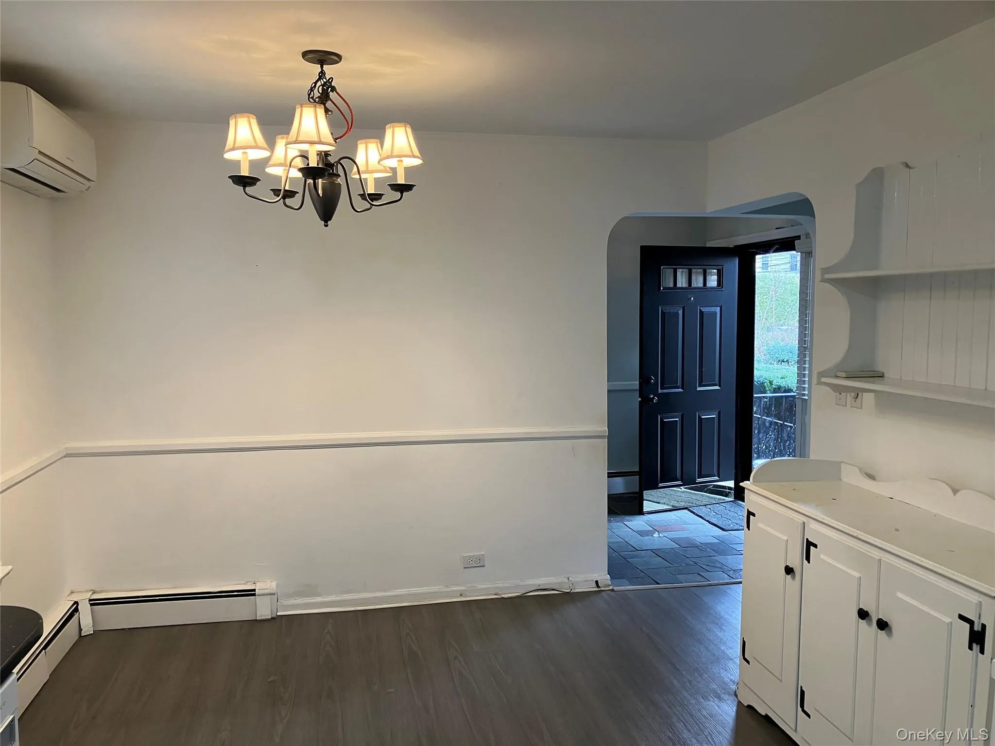 18 Park Avenue, Oyster Bay, NY, 3 Bedrooms Bedrooms, 5 Rooms Rooms,2 BathroomsBathrooms,Residential Lease,For Rent,Park,0,971867 18 Park Avenue, Oyster Bay, NY, 3 Bedrooms Bedrooms, 5 Rooms Rooms,2 BathroomsBathrooms,Residential Lease,For Rent,Park,0,971867