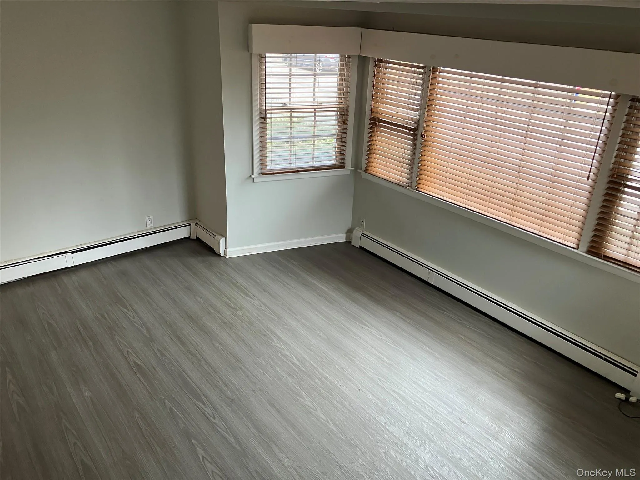 18 Park Avenue, Oyster Bay, NY, 3 Bedrooms Bedrooms, 5 Rooms Rooms,2 BathroomsBathrooms,Residential Lease,For Rent,Park,0,971867 18 Park Avenue, Oyster Bay, NY, 3 Bedrooms Bedrooms, 5 Rooms Rooms,2 BathroomsBathrooms,Residential Lease,For Rent,Park,0,971867