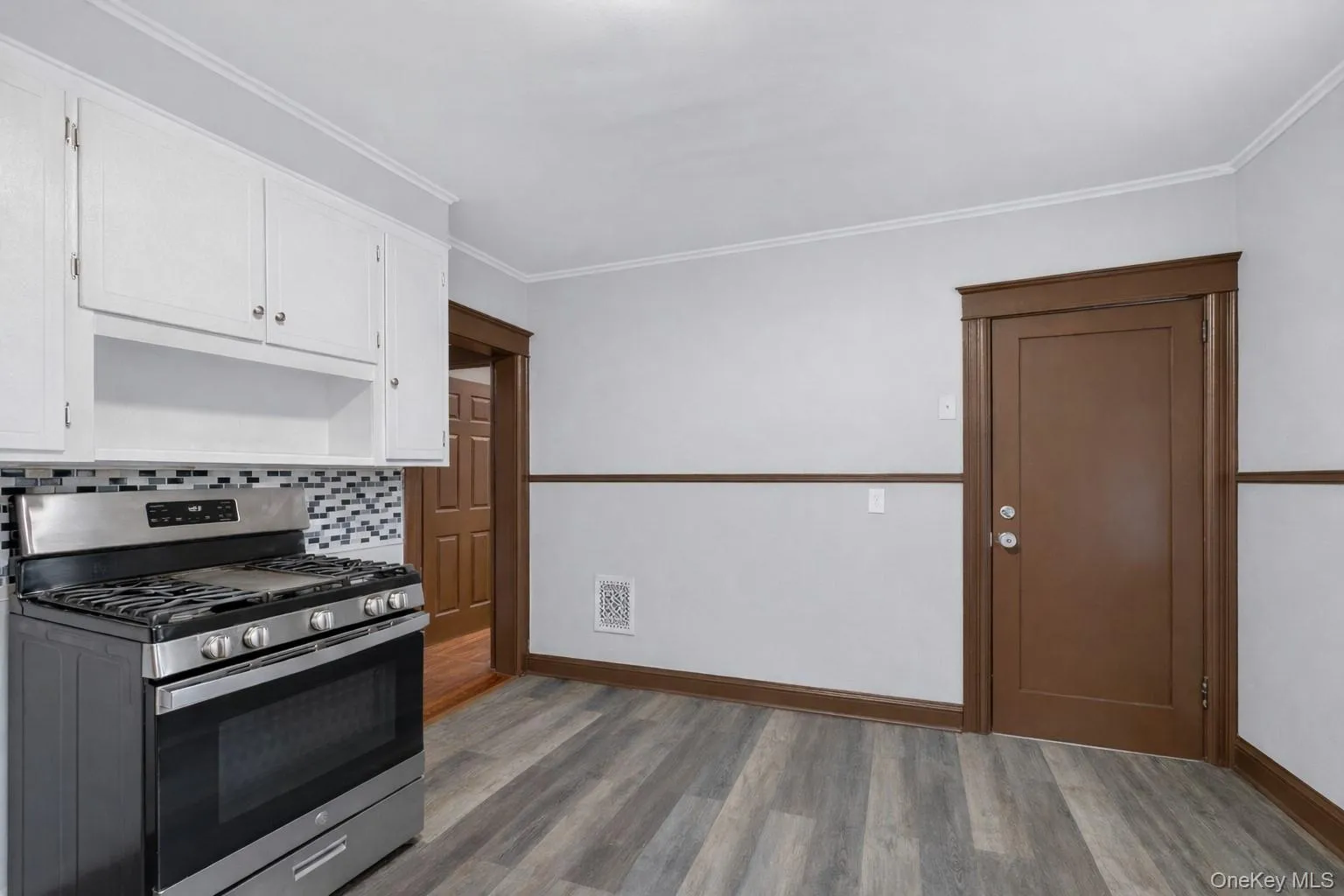 148 Winnikee Avenue, Poughkeepsie, NY, 3 Bedrooms Bedrooms, 7 Rooms Rooms,1 BathroomBathrooms,Residential Lease,For Rent,Winnikee,0,971869 148 Winnikee Avenue, Poughkeepsie, NY, 3 Bedrooms Bedrooms, 7 Rooms Rooms,1 BathroomBathrooms,Residential Lease,For Rent,Winnikee,0,971869