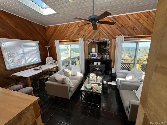 154 Doctors Walk, Brookhaven, NY, 7 Bedrooms Bedrooms, 10 Rooms Rooms,6 BathroomsBathrooms,Residential,For Rent,Doctors,0,971902 154 Doctors Walk, Brookhaven, NY, 7 Bedrooms Bedrooms, 10 Rooms Rooms,6 BathroomsBathrooms,Residential,For Rent,Doctors,0,971902
