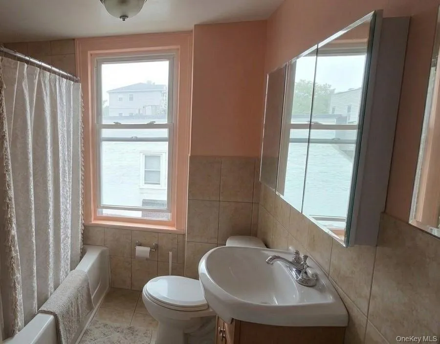 63 Broad Street, Middletown, NY, 3 Bedrooms Bedrooms, 6 Rooms Rooms,1 BathroomBathrooms,Residential Lease,For Rent,Broad,0,971927 63 Broad Street, Middletown, NY, 3 Bedrooms Bedrooms, 6 Rooms Rooms,1 BathroomBathrooms,Residential Lease,For Rent,Broad,0,971927