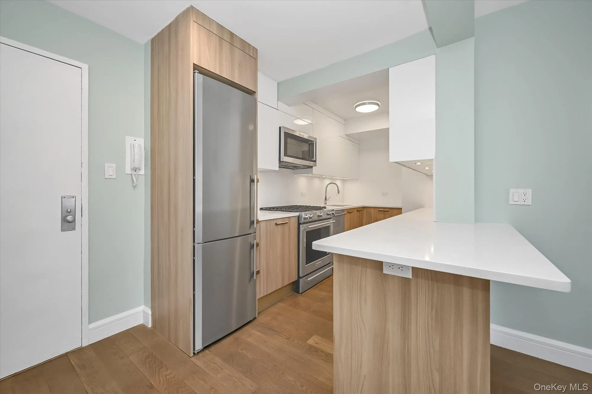 107-40 Queens Boulevard, New York, NY, 1 Bedroom Bedrooms, 3 Rooms Rooms,1 BathroomBathrooms,Residential,For Rent,Queens,0,KEY971958 107-40 Queens Boulevard, New York, NY, 1 Bedroom Bedrooms, 3 Rooms Rooms,1 BathroomBathrooms,Residential,For Rent,Queens,0,KEY971958