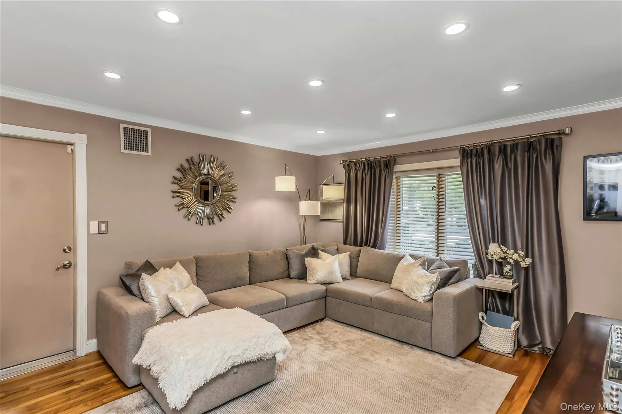 26 Herbert Drive, North Hempstead, NY, 3 Bedrooms Bedrooms, 8 Rooms Rooms,2 BathroomsBathrooms,Residential,For Rent,Herbert,0,972004 26 Herbert Drive, North Hempstead, NY, 3 Bedrooms Bedrooms, 8 Rooms Rooms,2 BathroomsBathrooms,Residential,For Rent,Herbert,0,972004