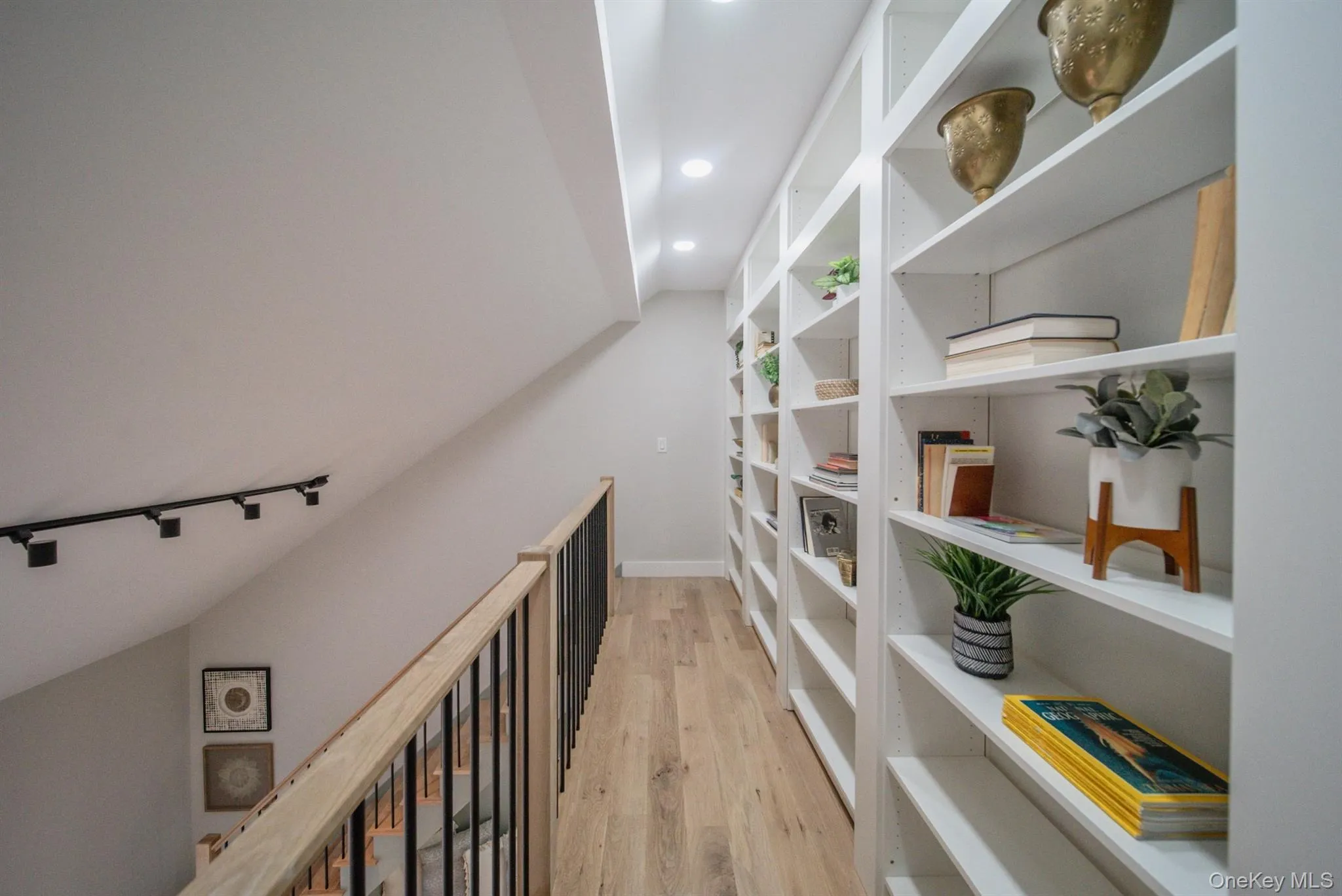 32 Pro Court, Hurley, NY, 4 Bedrooms Bedrooms, 14 Rooms Rooms,3 BathroomsBathrooms,Residential Sale,For Rent,Pro,0,972014 32 Pro Court, Hurley, NY, 4 Bedrooms Bedrooms, 14 Rooms Rooms,3 BathroomsBathrooms,Residential Sale,For Rent,Pro,0,972014