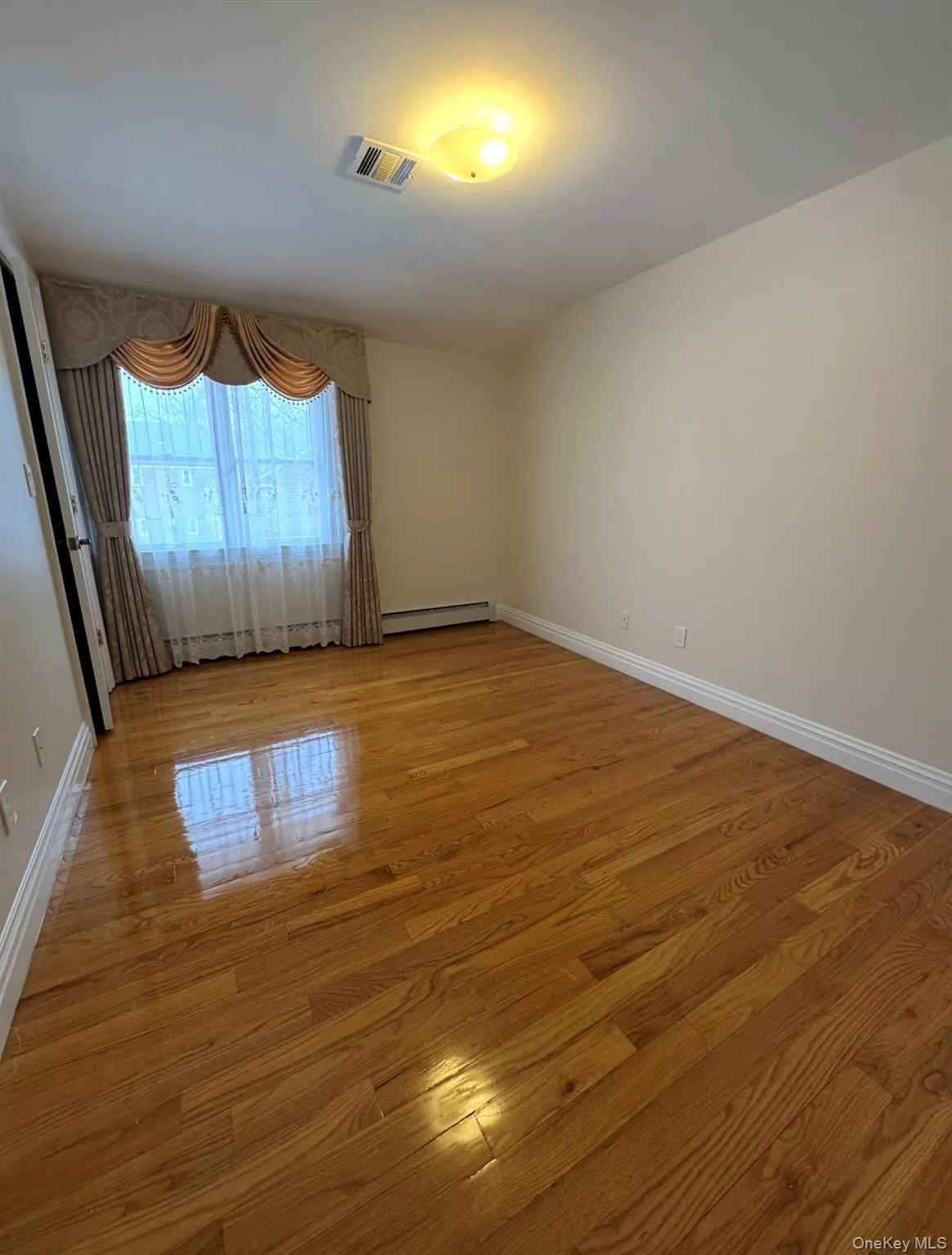 253-12 58th Avenue, New York, NY, 3 Bedrooms Bedrooms, 7 Rooms Rooms,2 BathroomsBathrooms,Residential Lease,For Rent,58th,0,972020 253-12 58th Avenue, New York, NY, 3 Bedrooms Bedrooms, 7 Rooms Rooms,2 BathroomsBathrooms,Residential Lease,For Rent,58th,0,972020