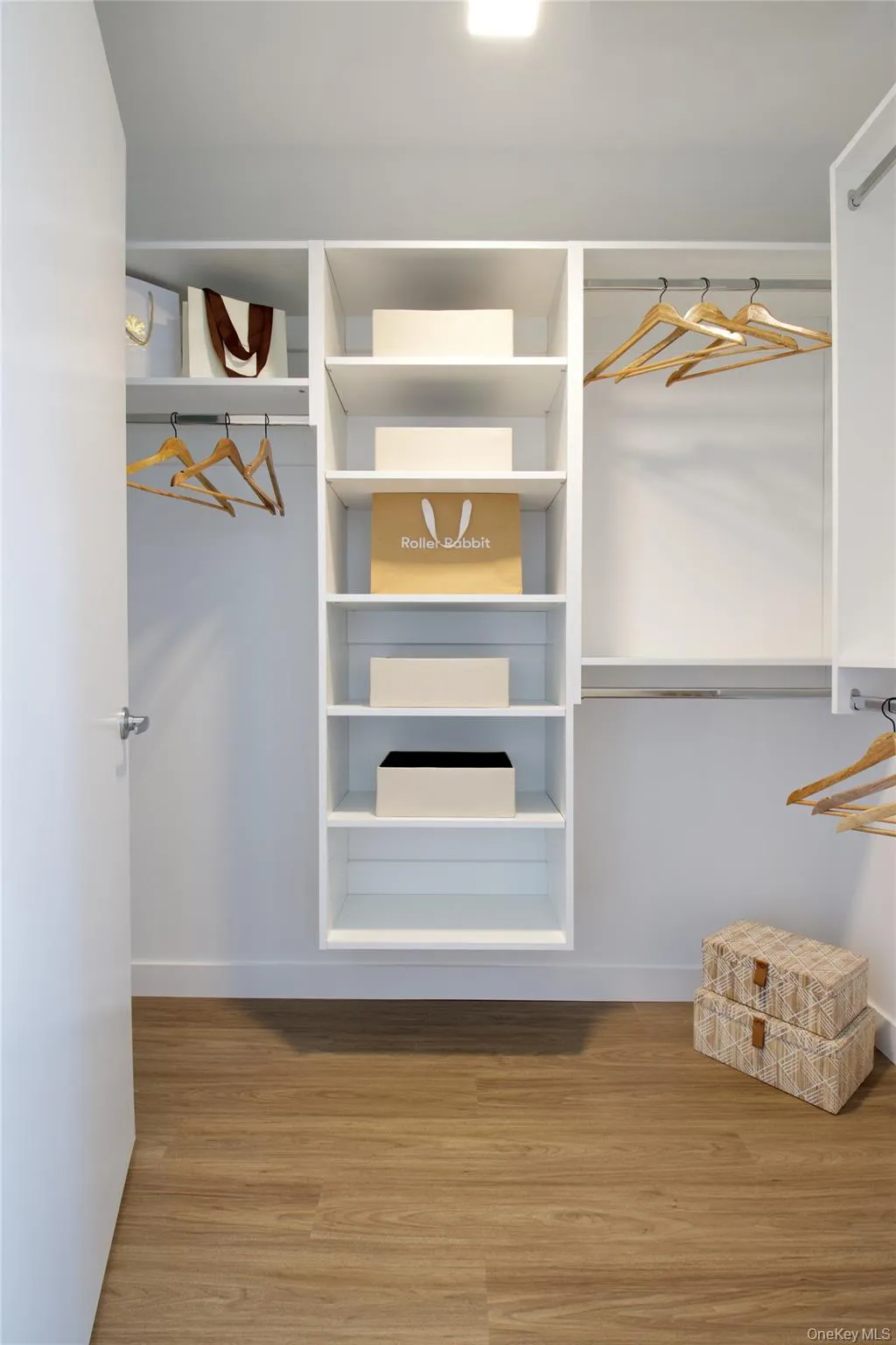 333 Warner Avenue, North Hempstead, NY, 3 Bedrooms Bedrooms, 5 Rooms Rooms,2 BathroomsBathrooms,Residential Lease,For Rent,Warner,0,972025 333 Warner Avenue, North Hempstead, NY, 3 Bedrooms Bedrooms, 5 Rooms Rooms,2 BathroomsBathrooms,Residential Lease,For Rent,Warner,0,972025