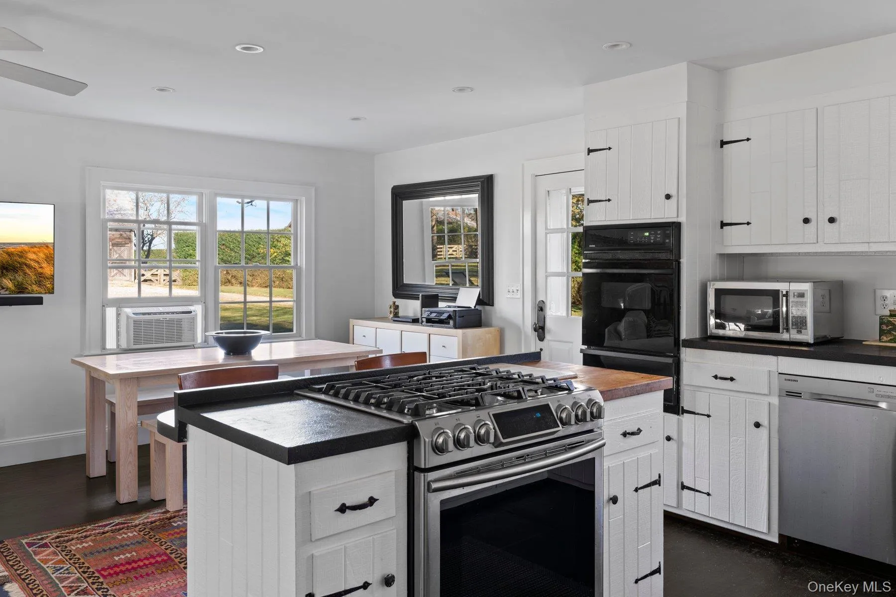 35335 Main Road, Southold, NY, 3 Bedrooms Bedrooms, 6 Rooms Rooms,3 BathroomsBathrooms,Residential,For Rent,Main,0,972026 35335 Main Road, Southold, NY, 3 Bedrooms Bedrooms, 6 Rooms Rooms,3 BathroomsBathrooms,Residential,For Rent,Main,0,972026