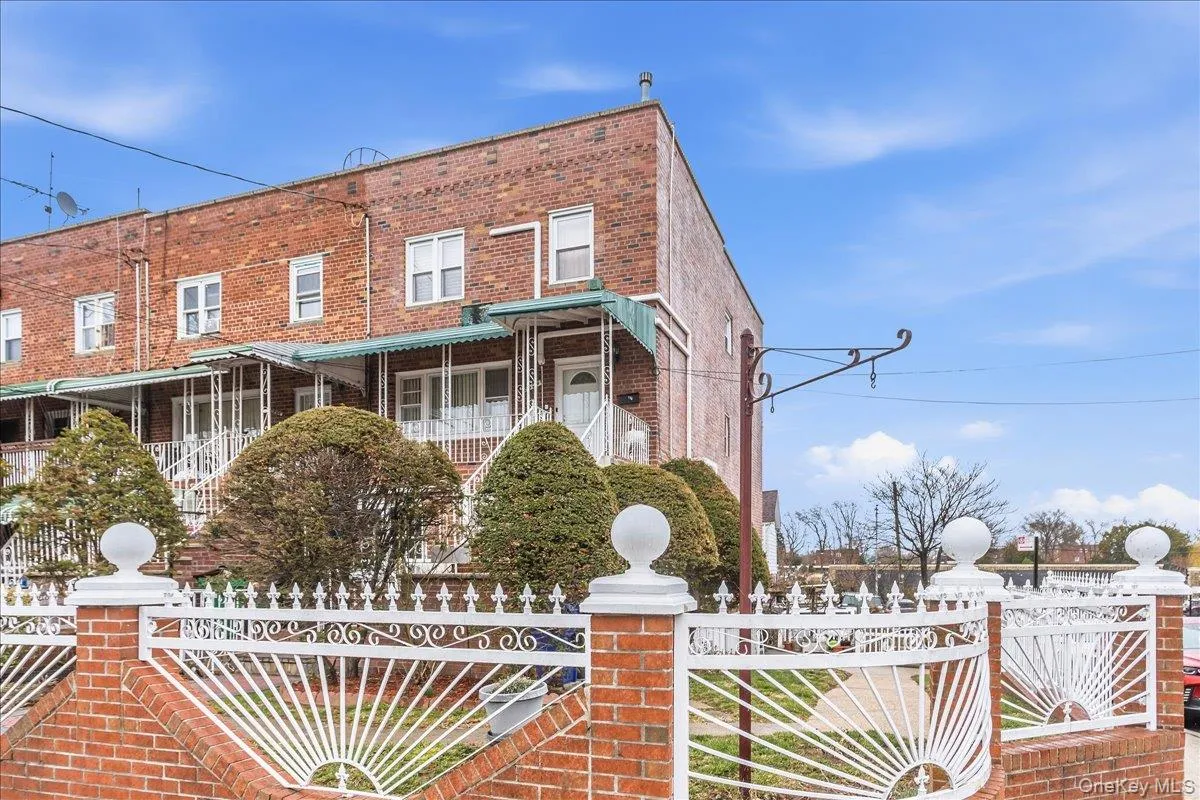 8904 Avenue J, New York, NY, 2 Rooms Rooms,1 BathroomBathrooms,Residential Lease,For Rent,Avenue J,0,972036 8904 Avenue J, New York, NY, 2 Rooms Rooms,1 BathroomBathrooms,Residential Lease,For Rent,Avenue J,0,972036