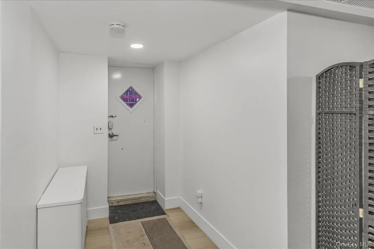 8904 Avenue J, New York, NY, 2 Rooms Rooms,1 BathroomBathrooms,Residential Lease,For Rent,Avenue J,0,972036 8904 Avenue J, New York, NY, 2 Rooms Rooms,1 BathroomBathrooms,Residential Lease,For Rent,Avenue J,0,972036
