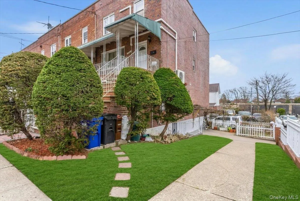 8904 Avenue J, New York, NY, 2 Rooms Rooms,1 BathroomBathrooms,Residential Lease,For Rent,Avenue J,0,972036 8904 Avenue J, New York, NY, 2 Rooms Rooms,1 BathroomBathrooms,Residential Lease,For Rent,Avenue J,0,972036