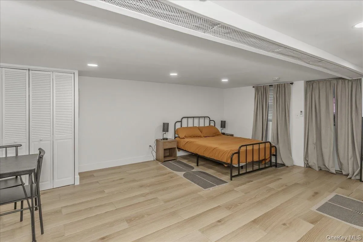 8904 Avenue J, New York, NY, 2 Rooms Rooms,1 BathroomBathrooms,Residential Lease,For Rent,Avenue J,0,972036 8904 Avenue J, New York, NY, 2 Rooms Rooms,1 BathroomBathrooms,Residential Lease,For Rent,Avenue J,0,972036