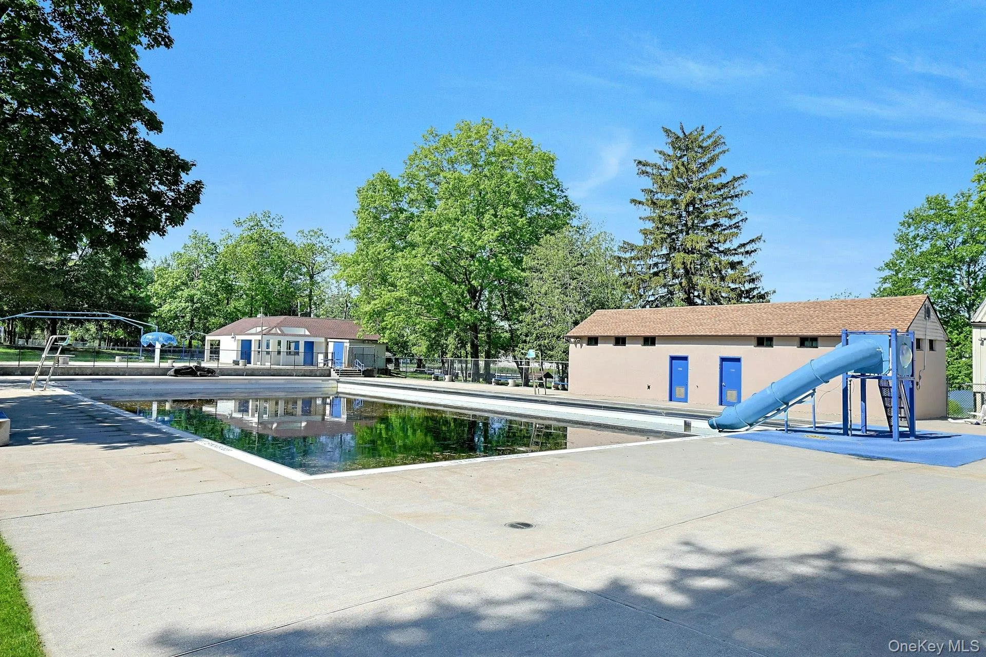 Enjoy the pool at Congers Lake Memorial Park. Kiddie pool, too! Enjoy the pool at Congers Lake Memorial Park. Kiddie pool, too!