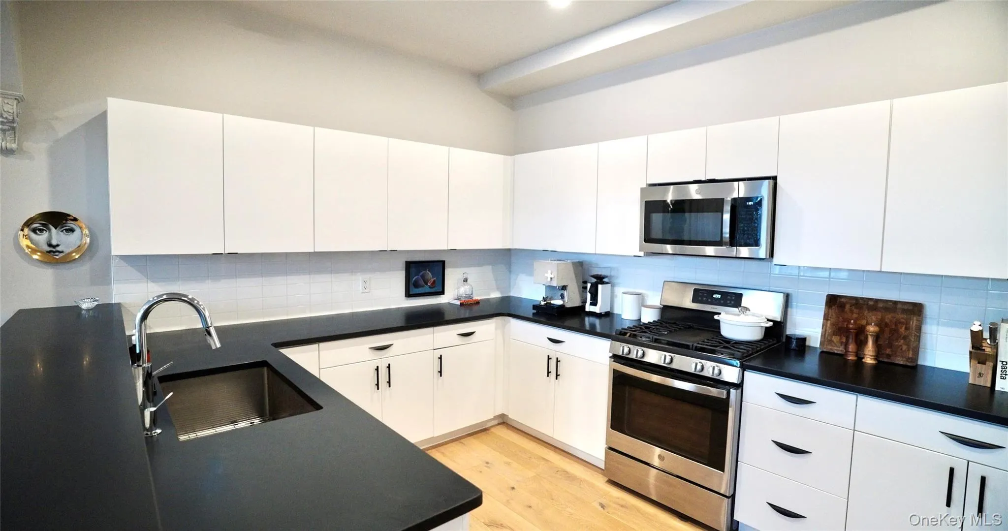 249 Main Street, Beacon, NY, 2 Bedrooms Bedrooms, 3 Rooms Rooms,2 BathroomsBathrooms,Residential Lease,For Rent,Main,0,972069 249 Main Street, Beacon, NY, 2 Bedrooms Bedrooms, 3 Rooms Rooms,2 BathroomsBathrooms,Residential Lease,For Rent,Main,0,972069